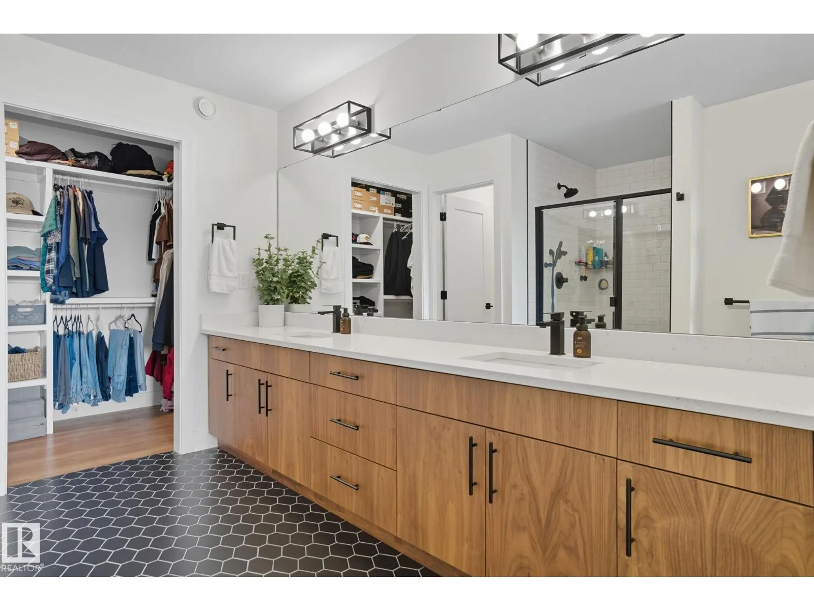 141 Dansereau WY