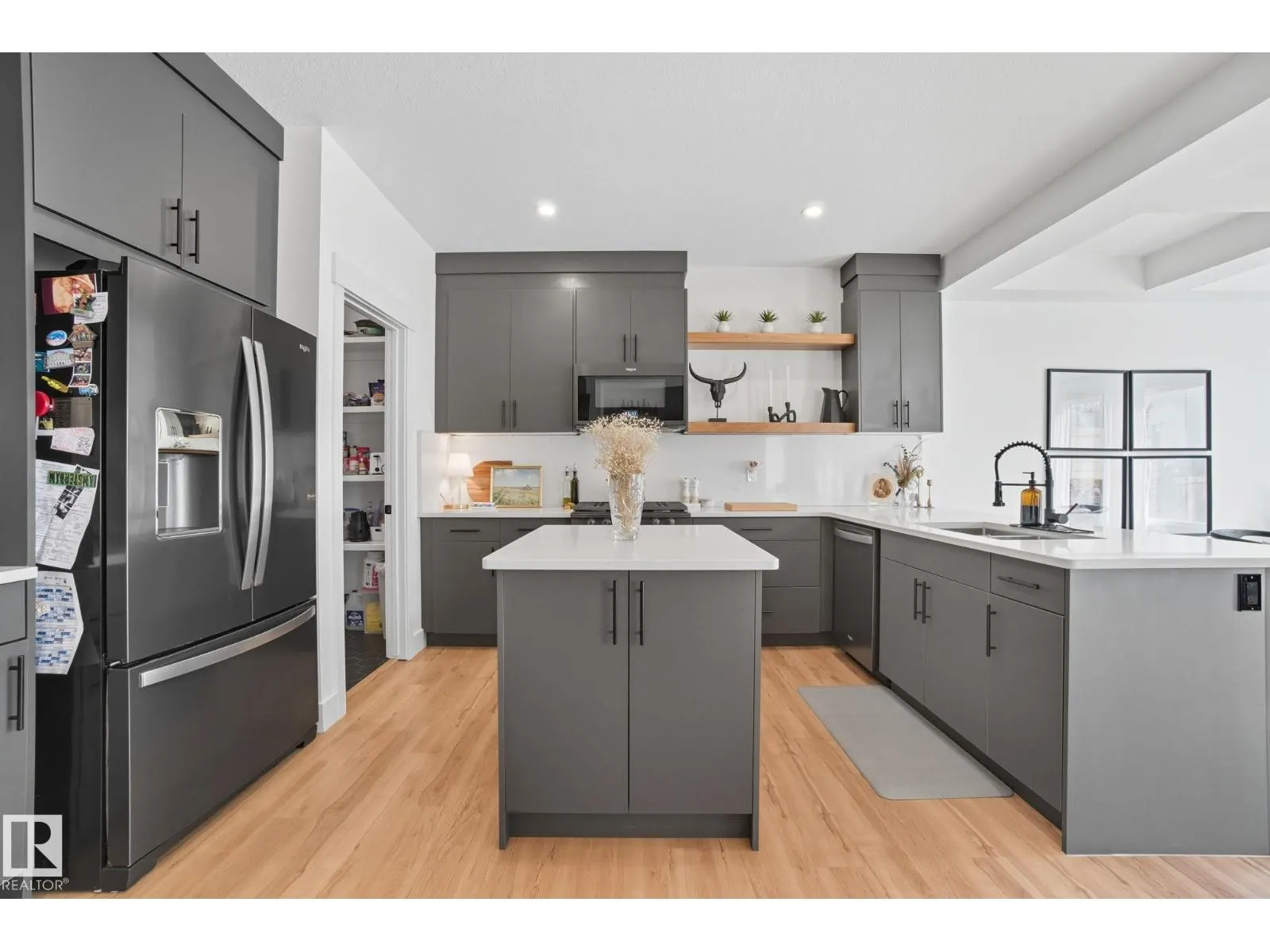 141 Dansereau WY