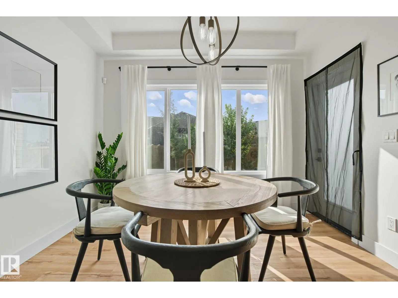 141 Dansereau WY