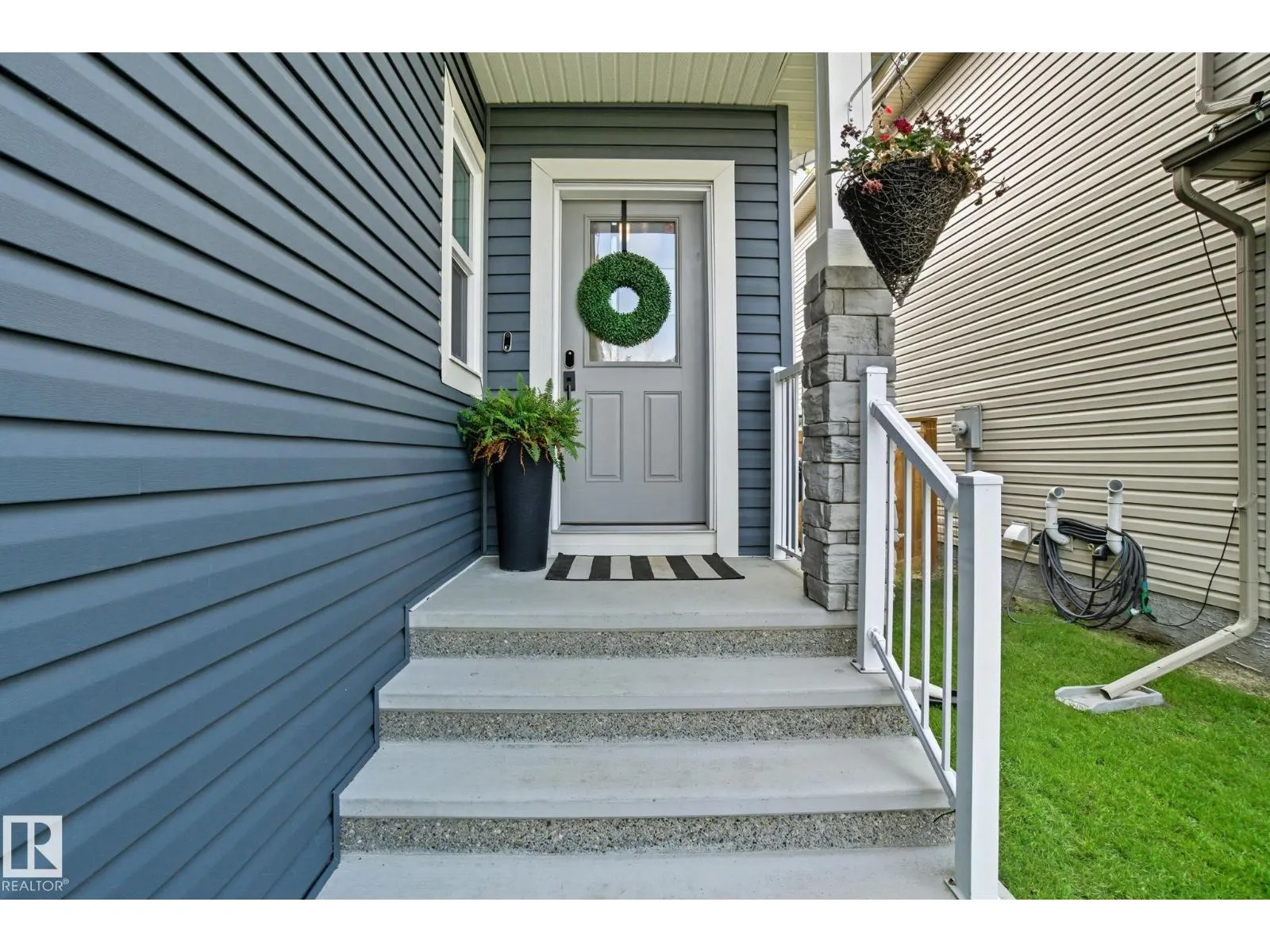141 Dansereau WY