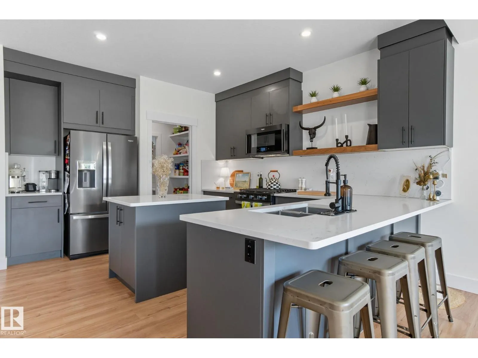 141 Dansereau WY