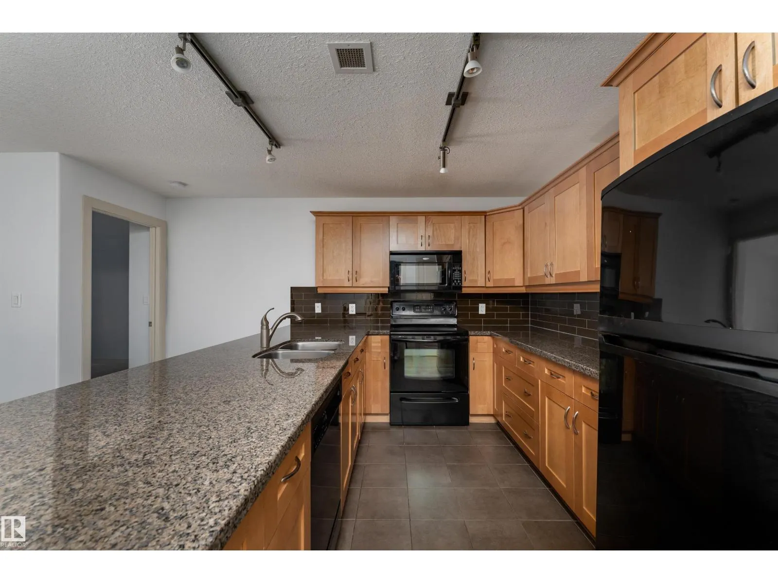 #238 400 Palisades Way