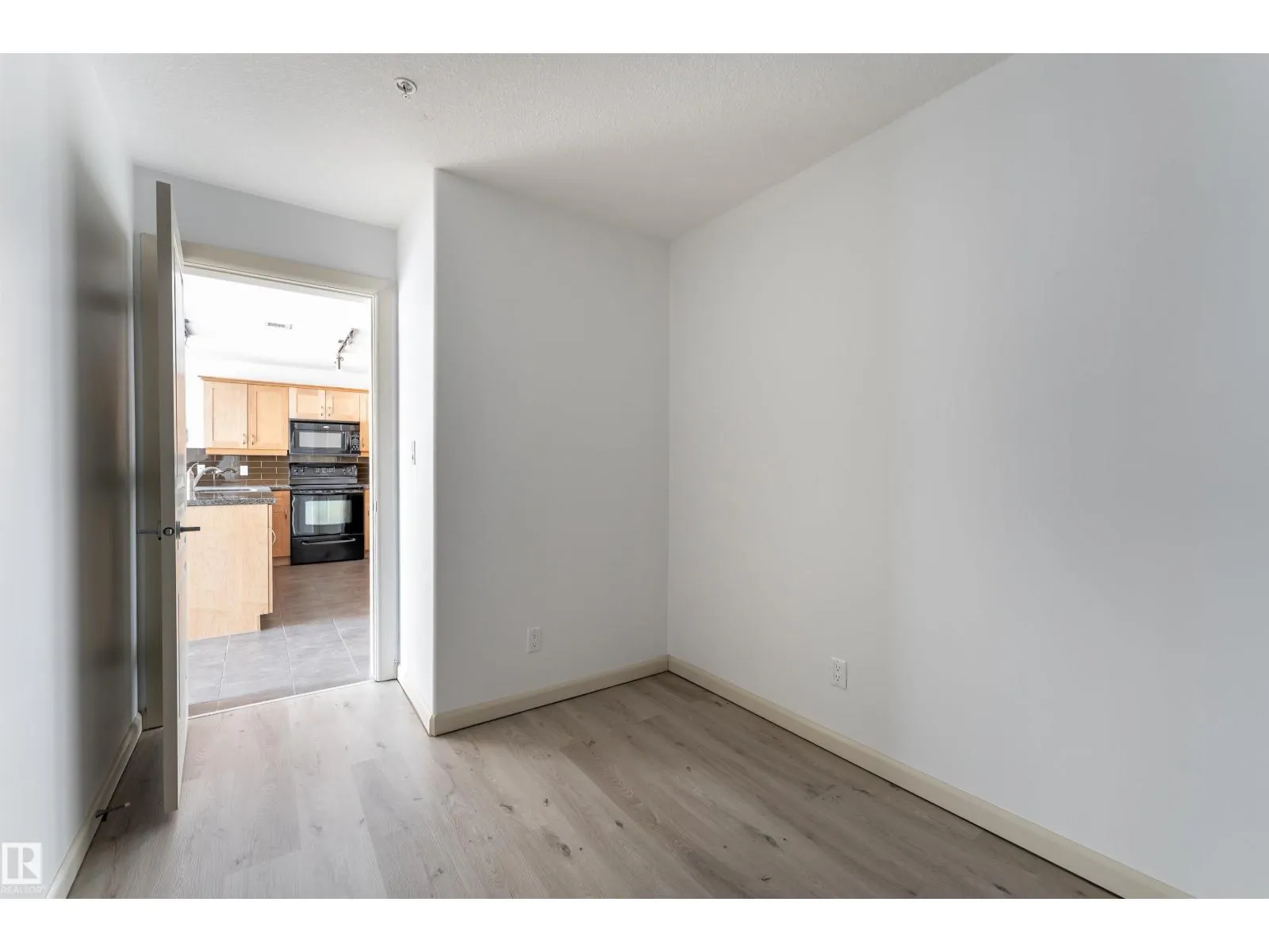 #238 400 Palisades Way
