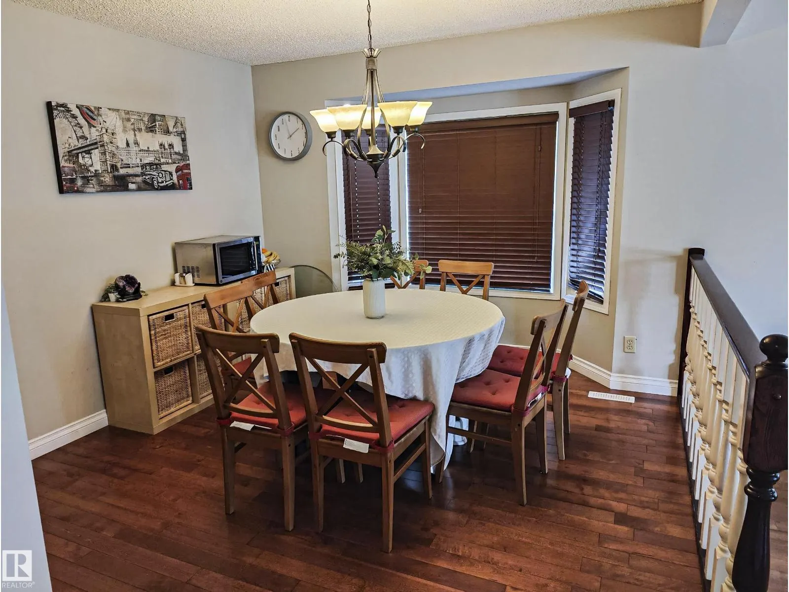 10420 18 AV NW