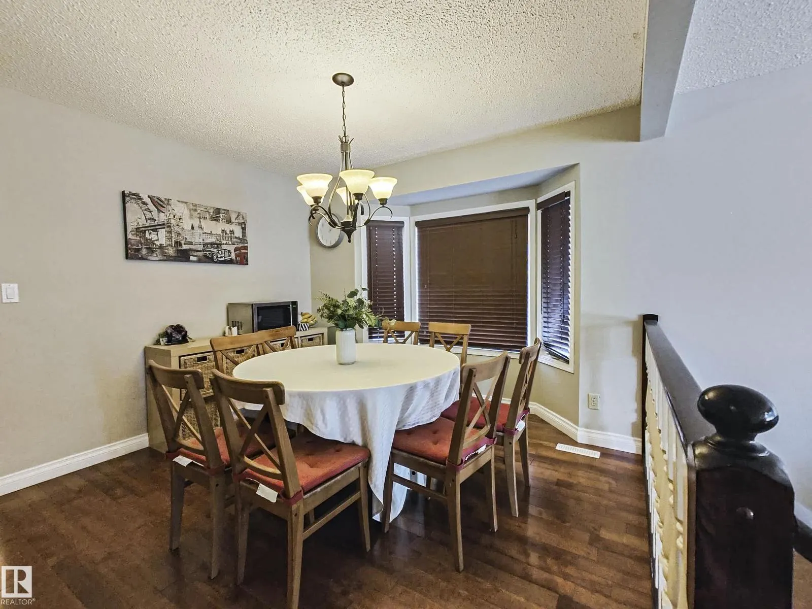 10420 18 AV NW