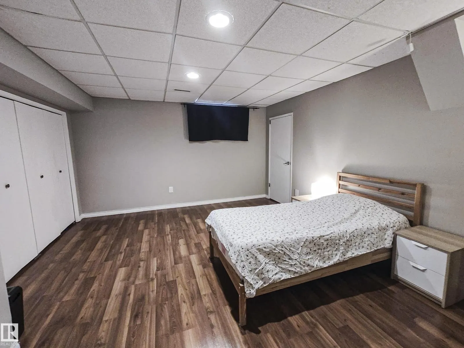 10420 18 AV NW
