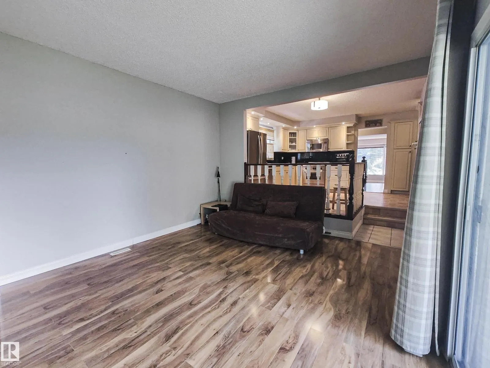 10420 18 AV NW