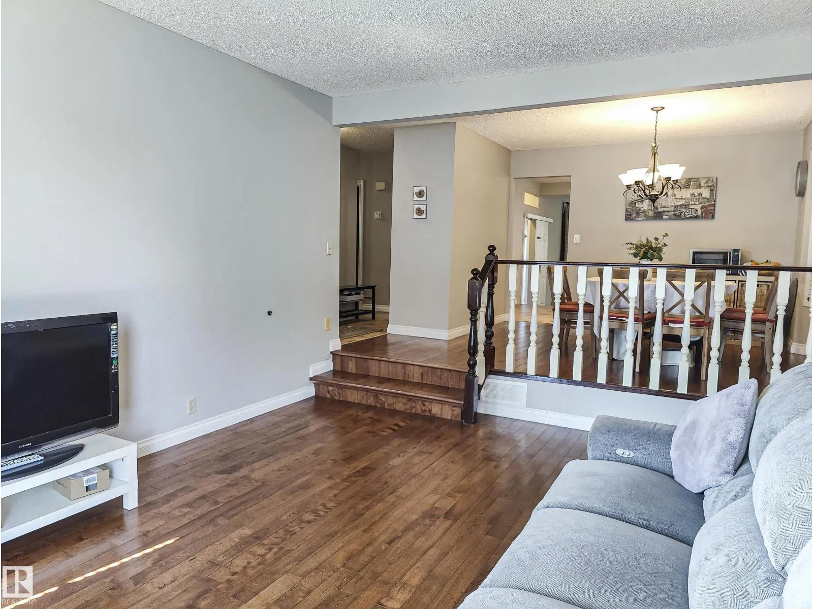 10420 18 AV NW