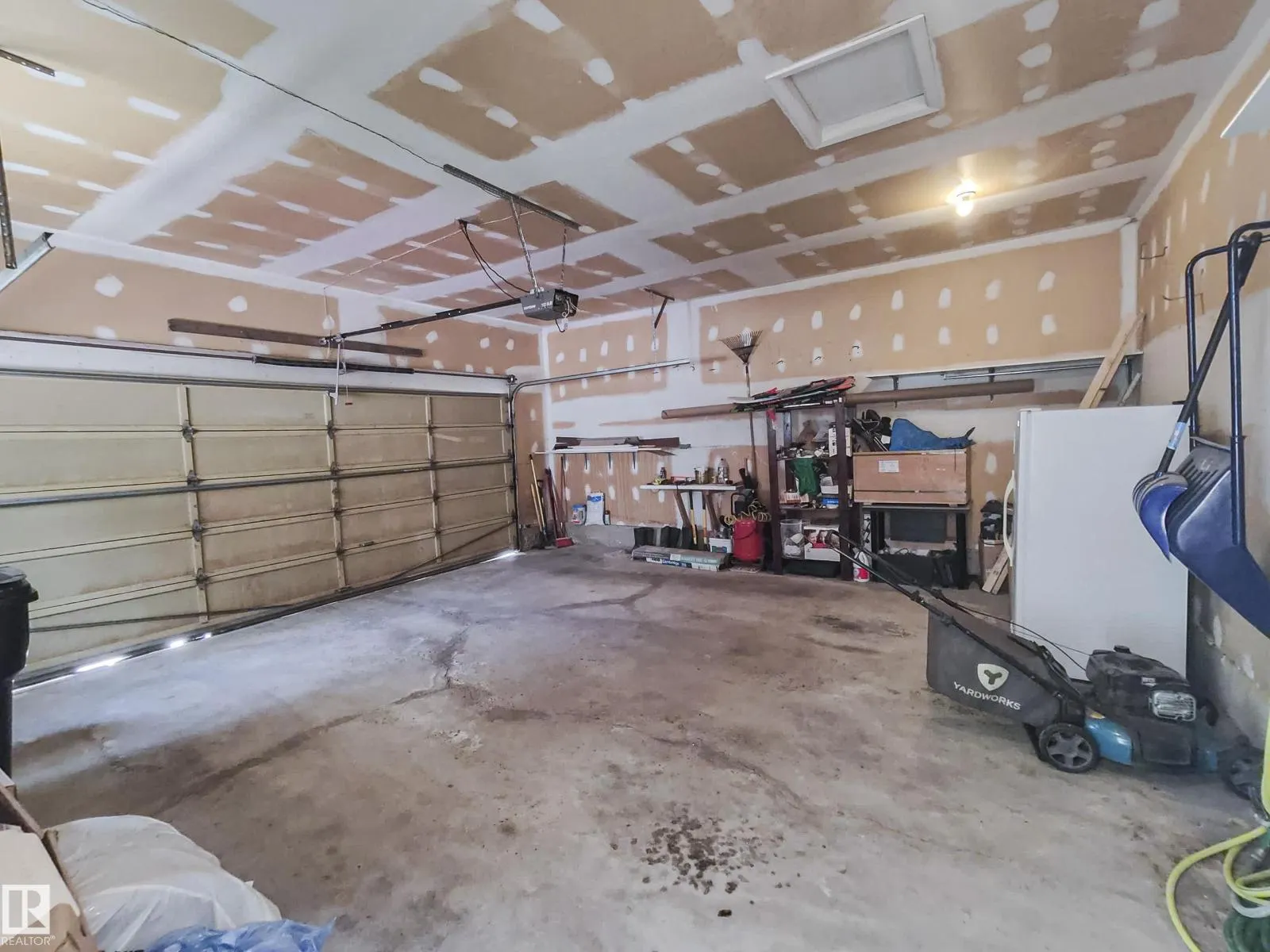 10420 18 AV NW