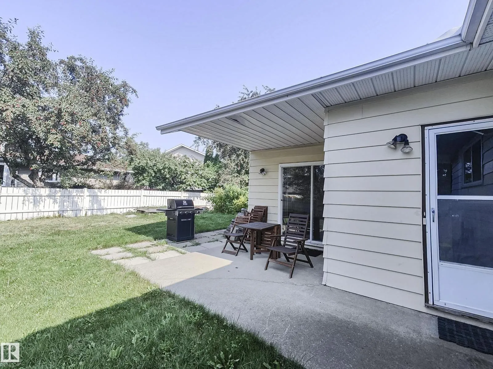 10420 18 AV NW