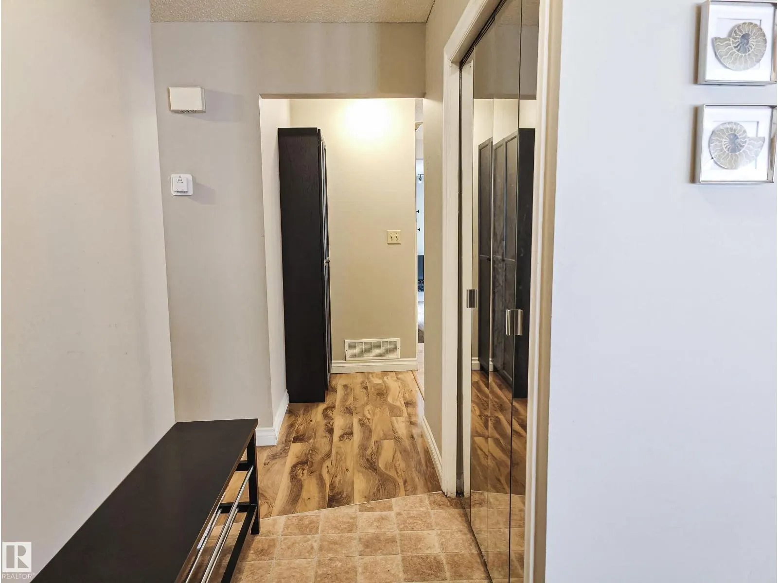 10420 18 AV NW