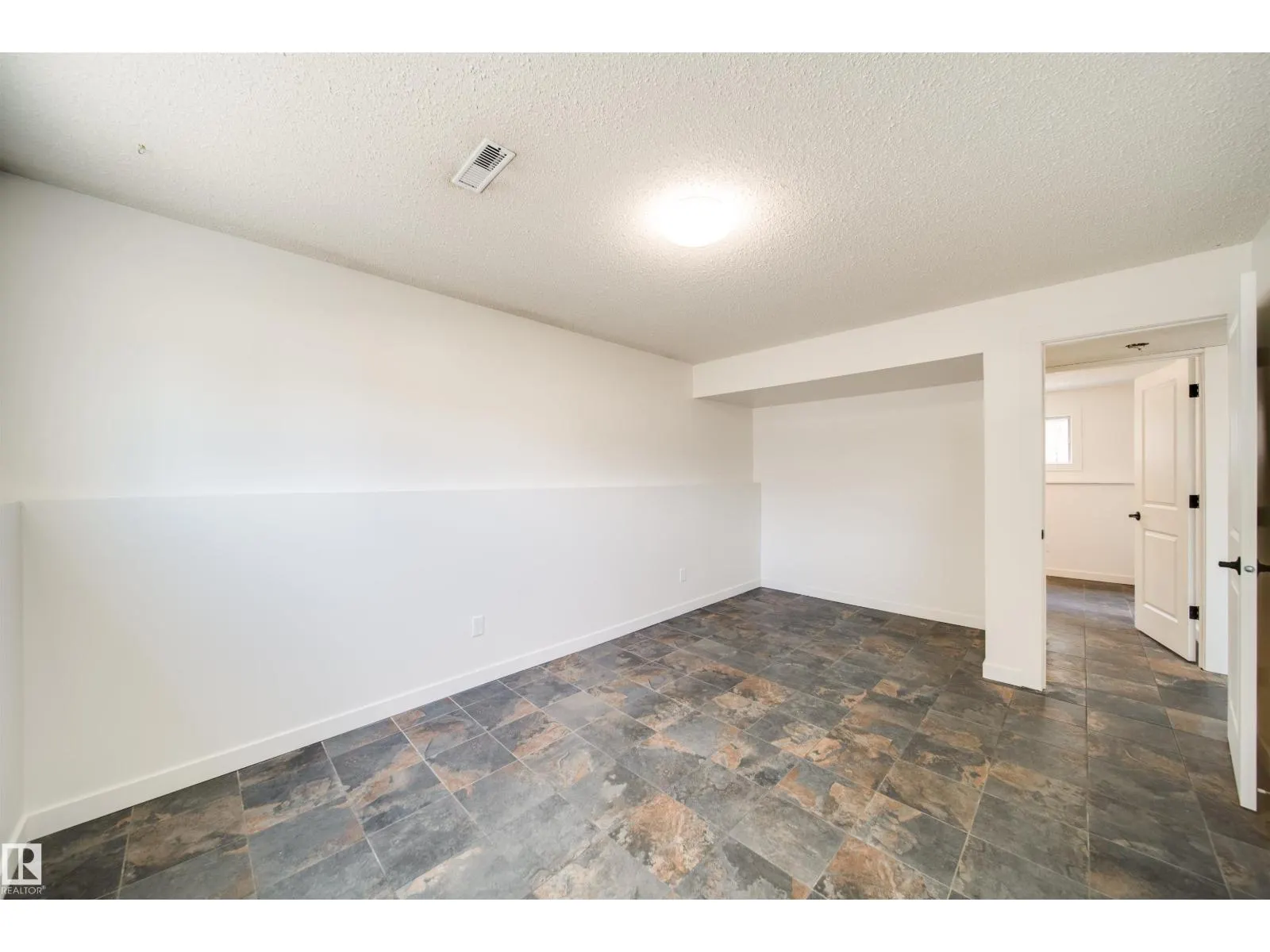 18851 99A AV NW NW