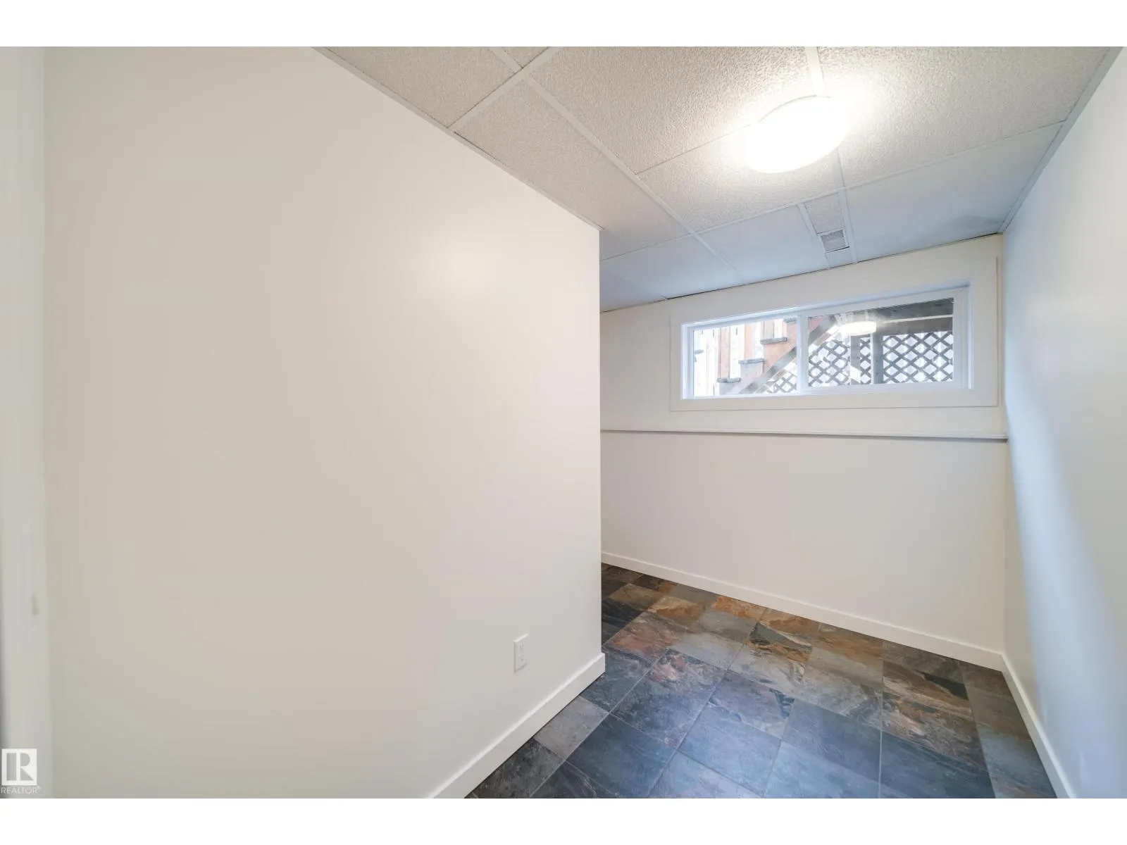 18851 99A AV NW NW