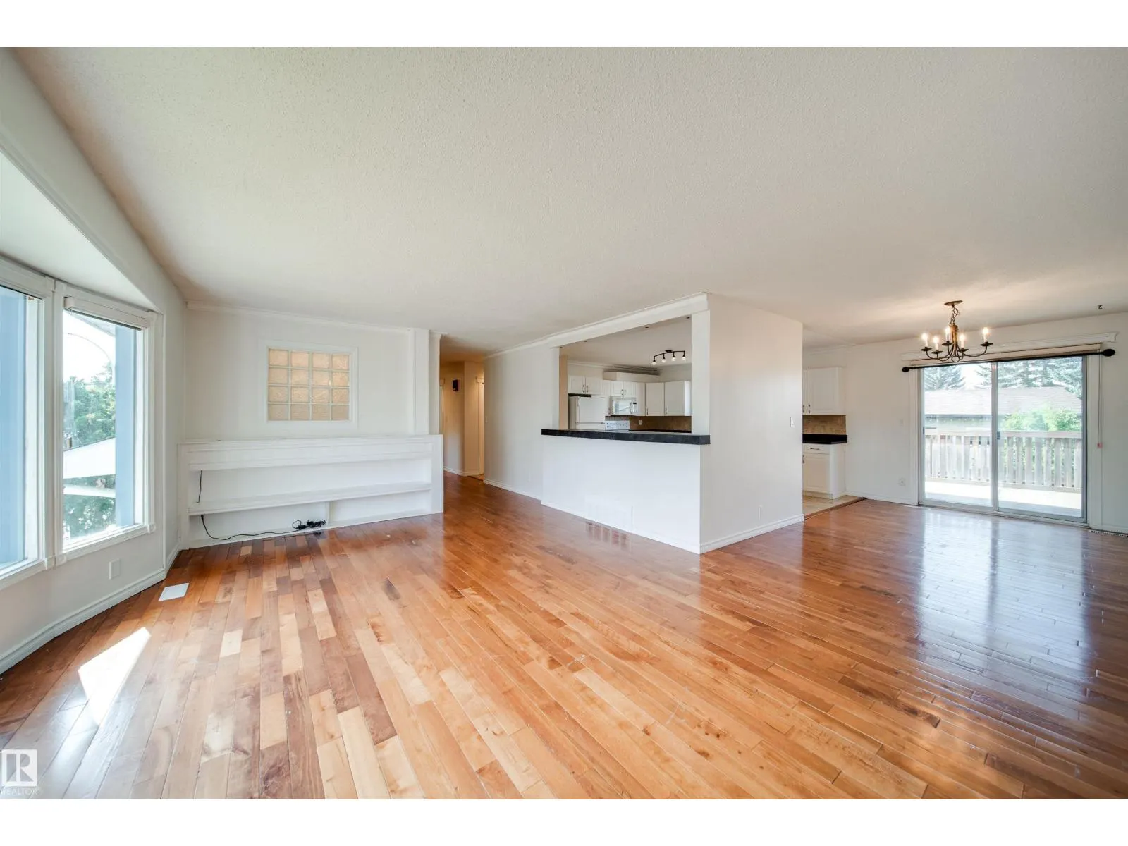 18851 99A AV NW NW