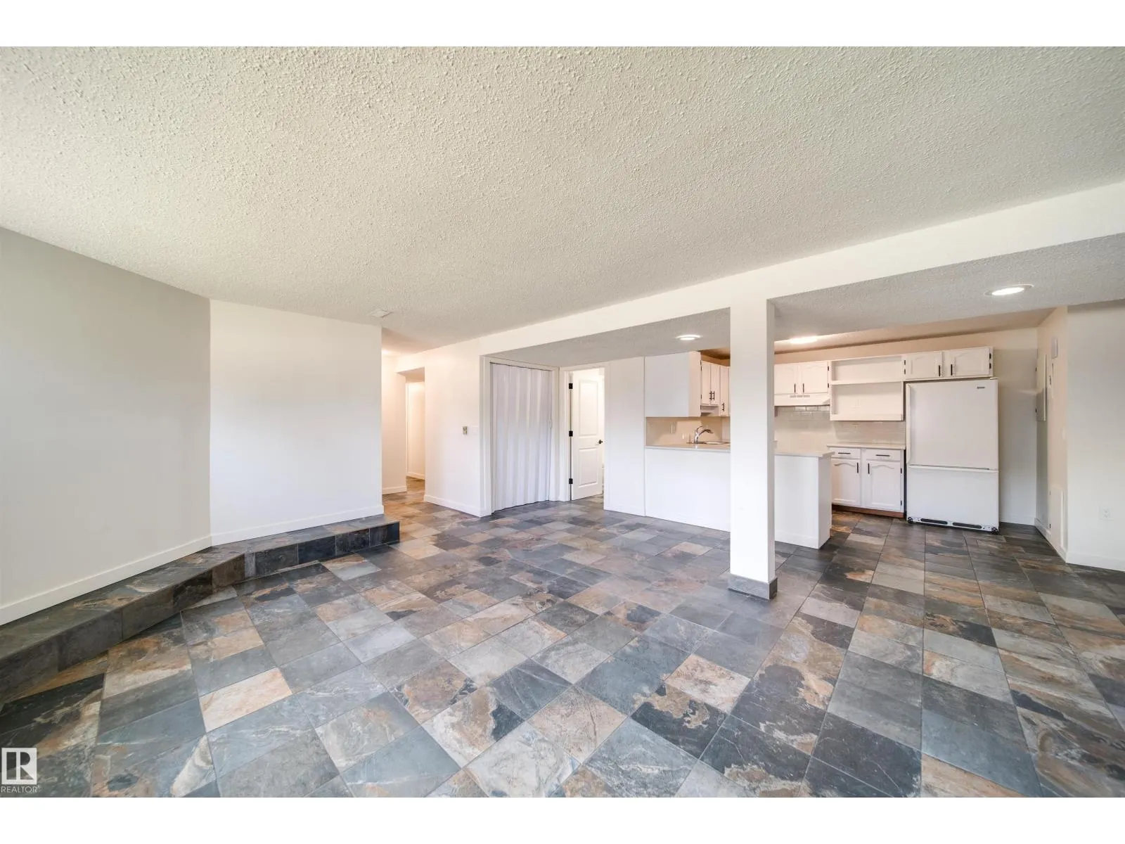 18851 99A AV NW NW