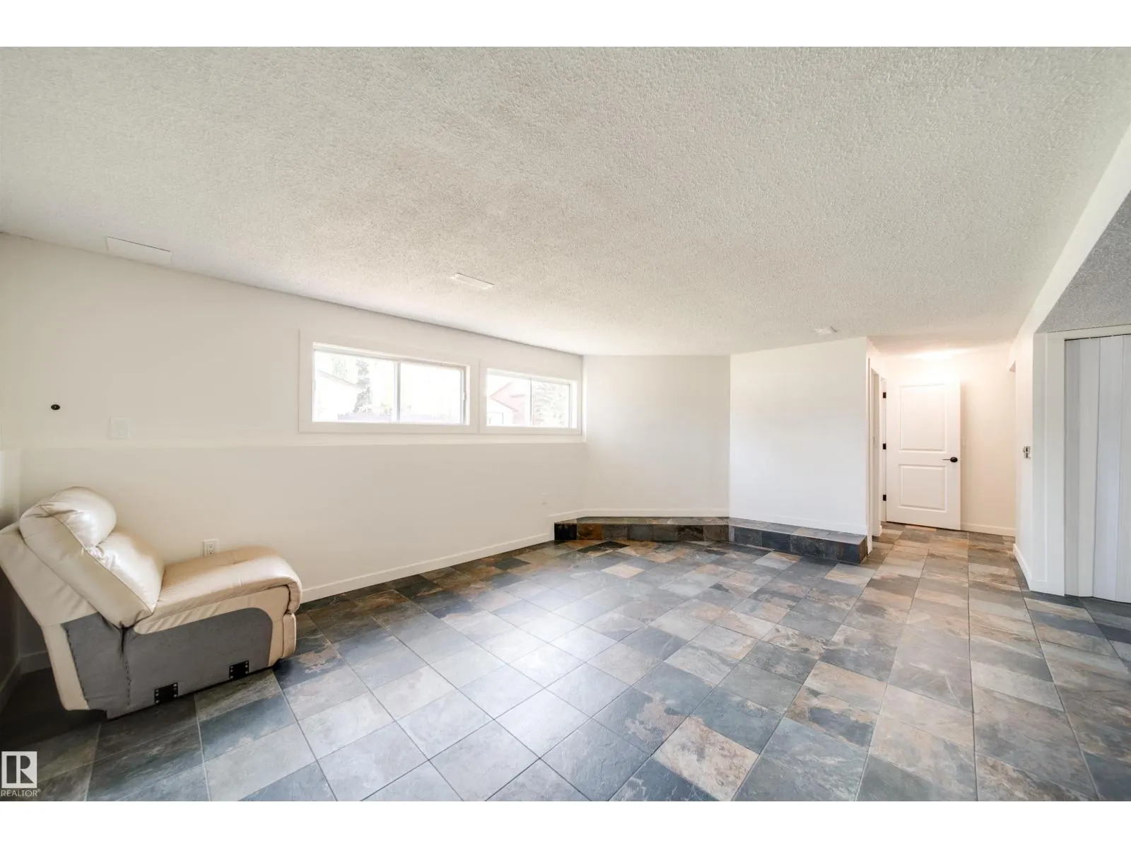 18851 99A AV NW NW