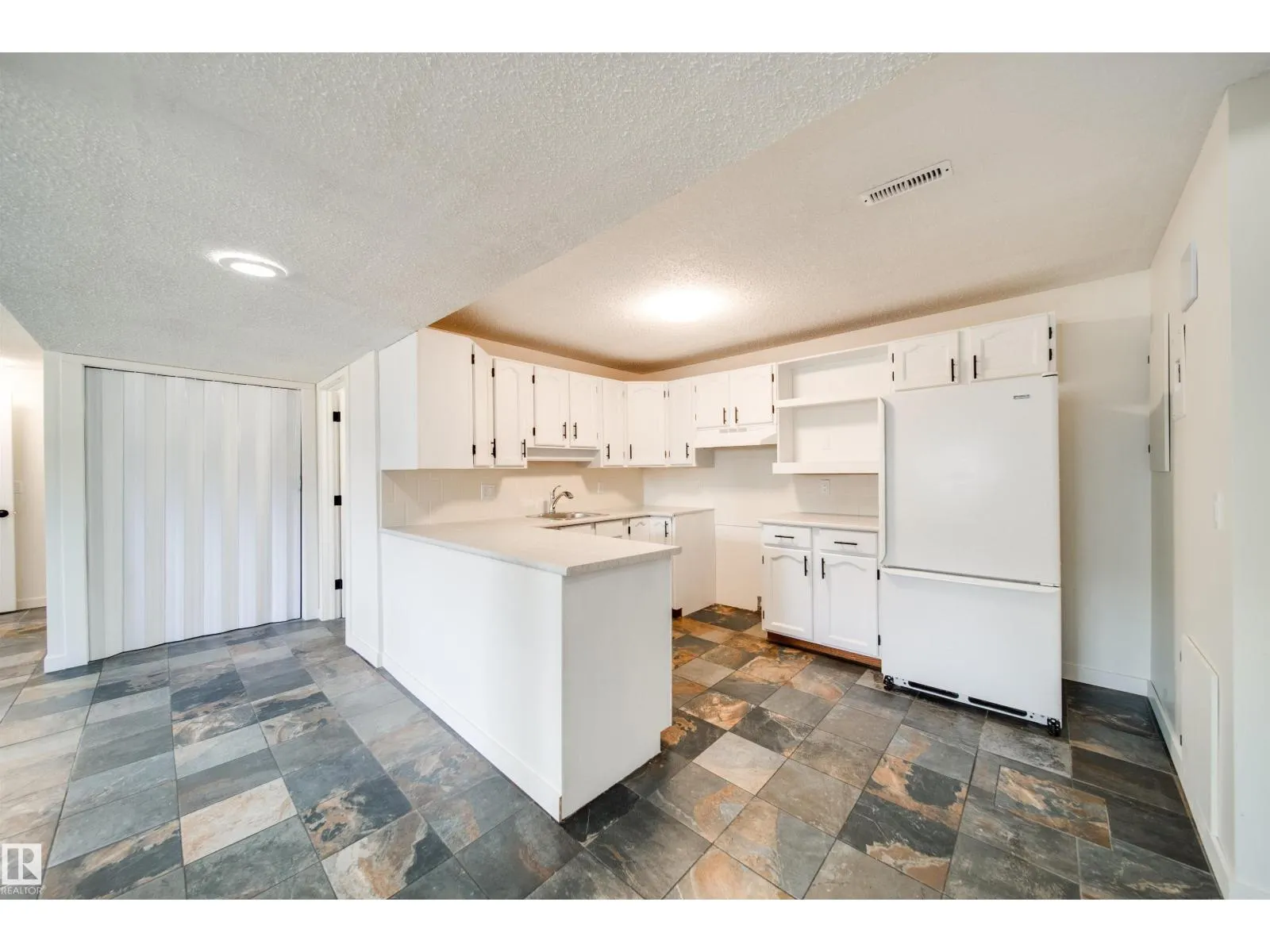 18851 99A AV NW NW