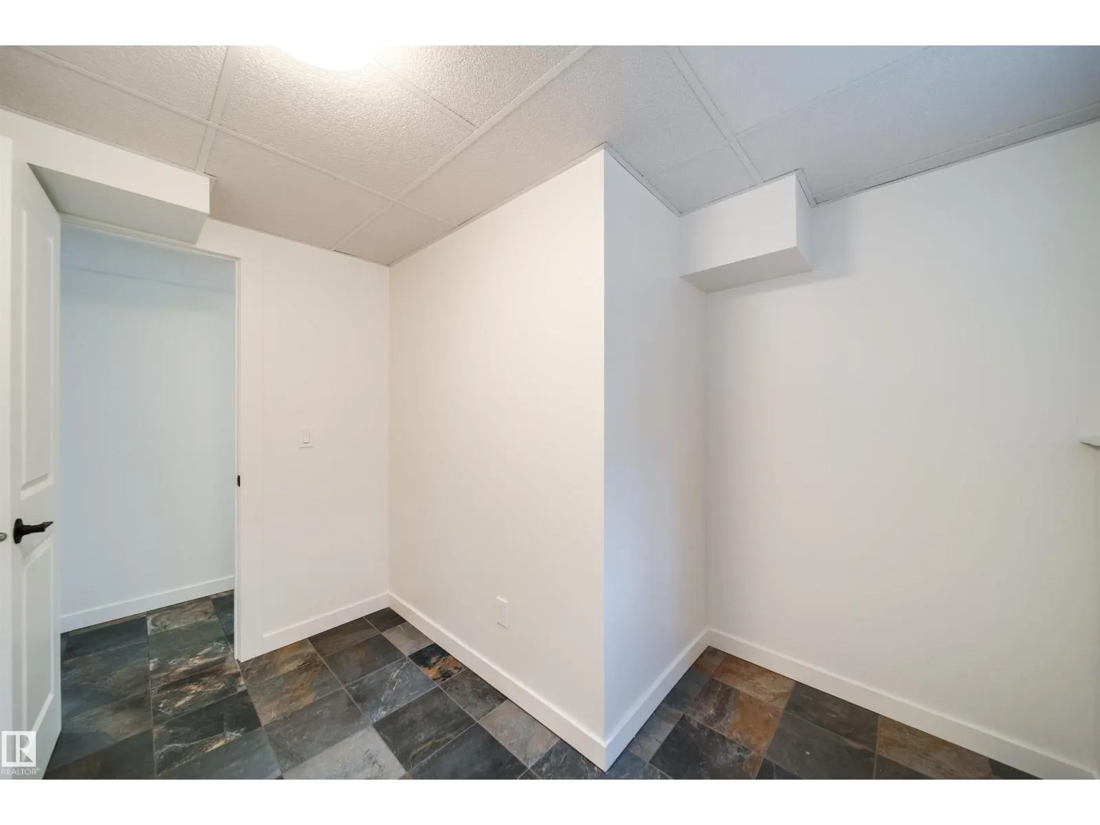 18851 99A AV NW NW