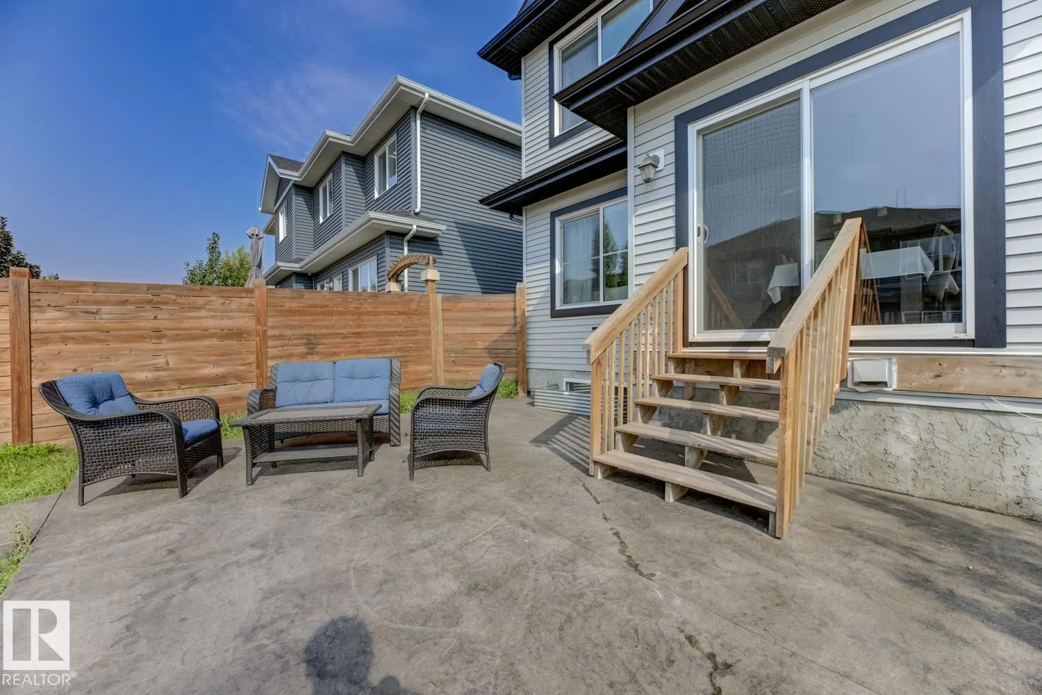 618 40 ST SW