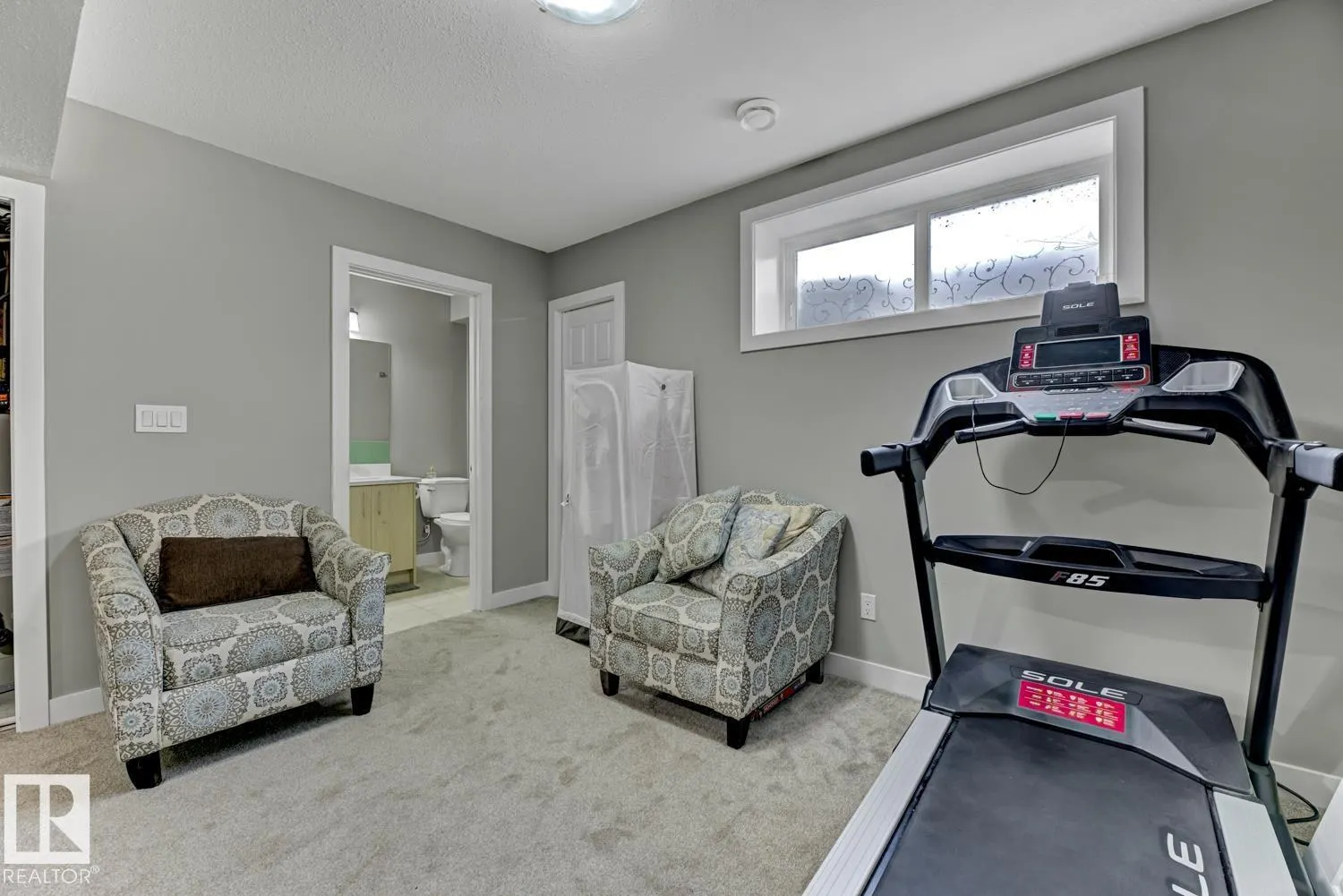 618 40 ST SW
