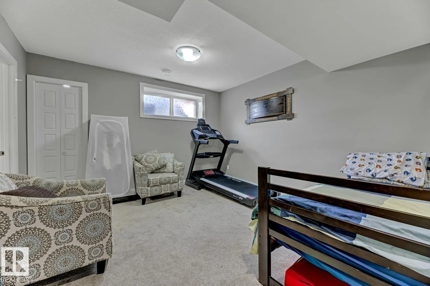 618 40 ST SW