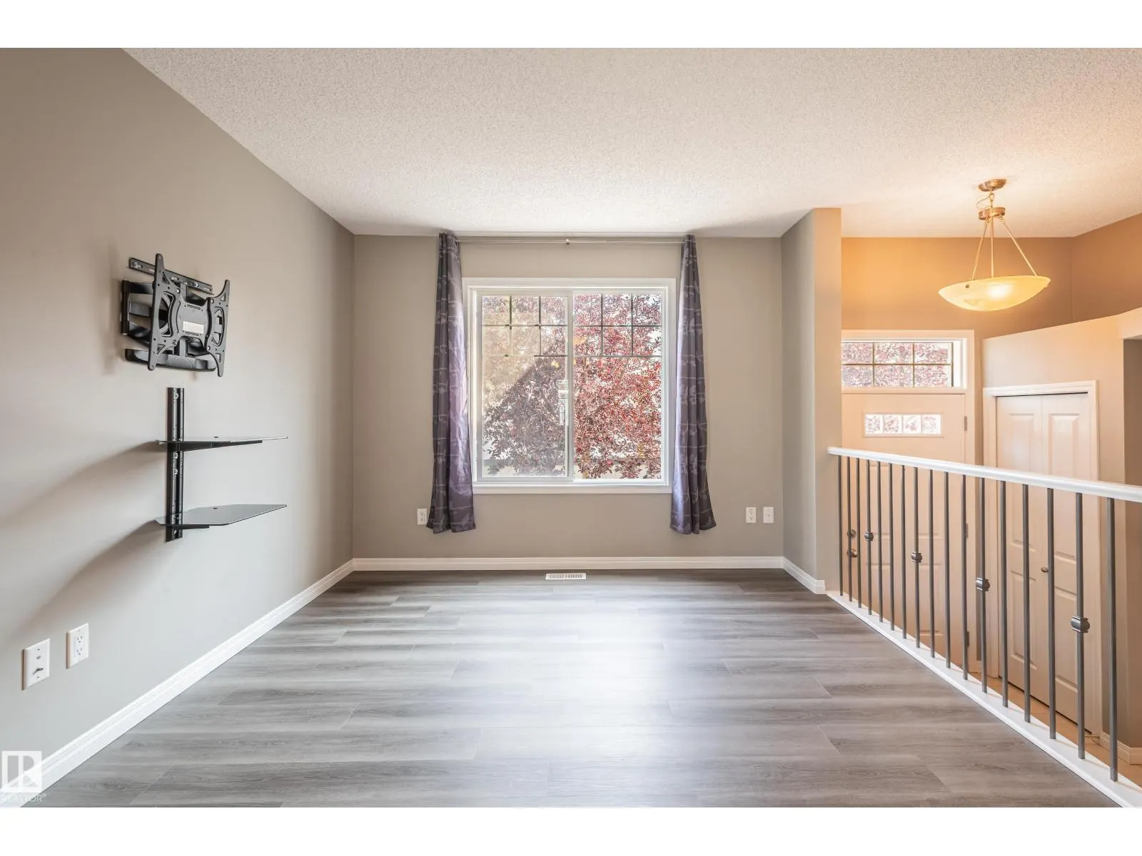 #27 4050 Savaryn Drive SW