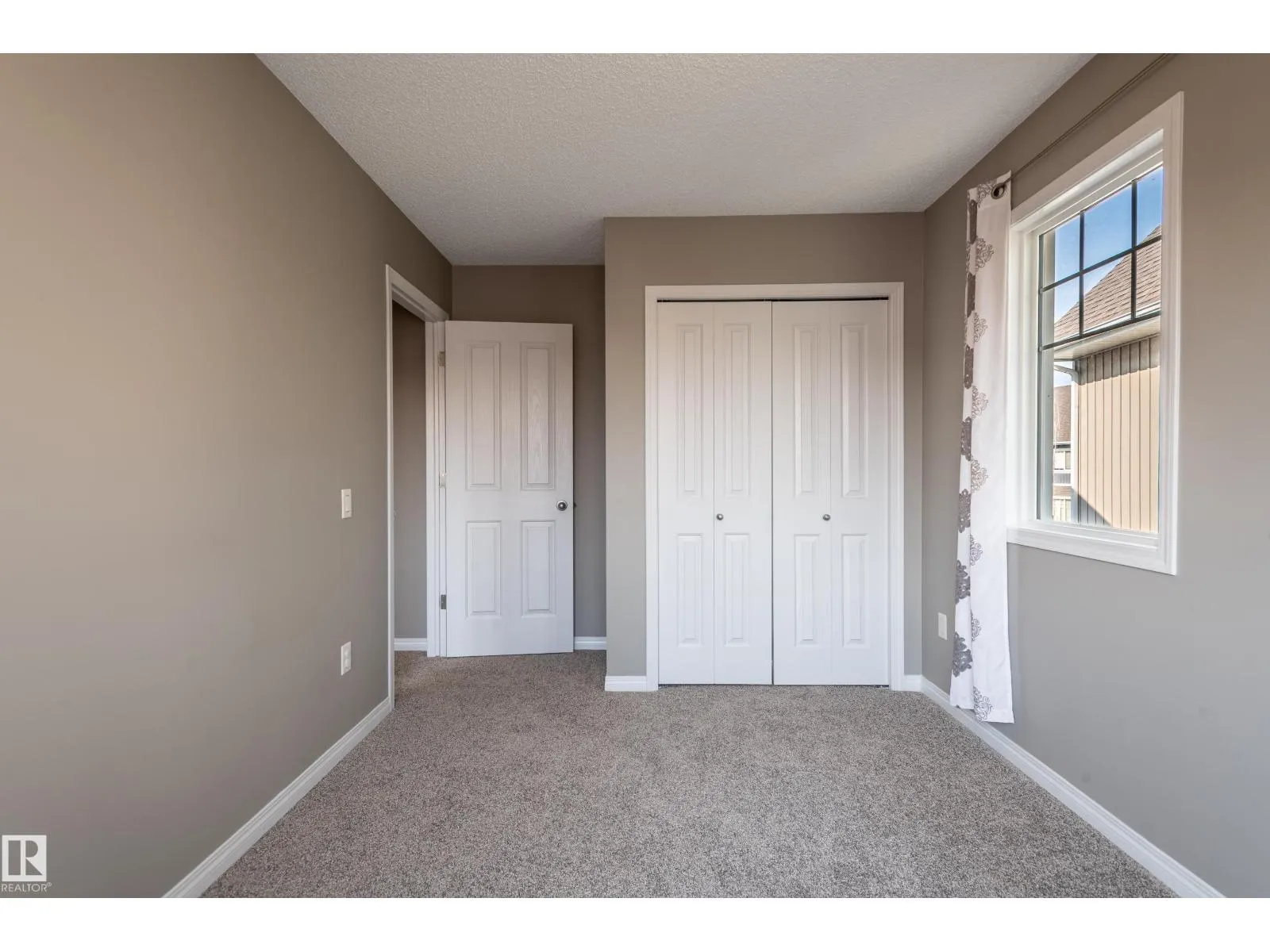 #27 4050 Savaryn Drive SW