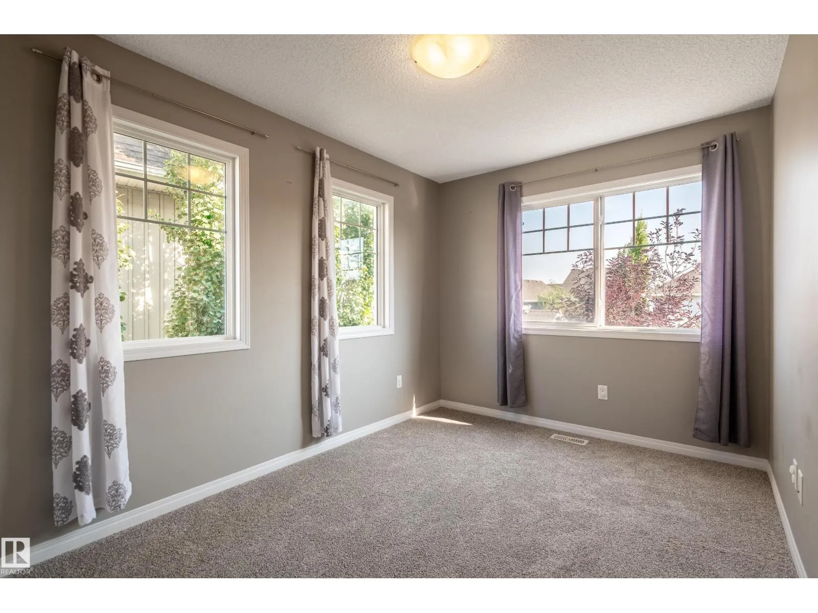 #27 4050 Savaryn Drive SW