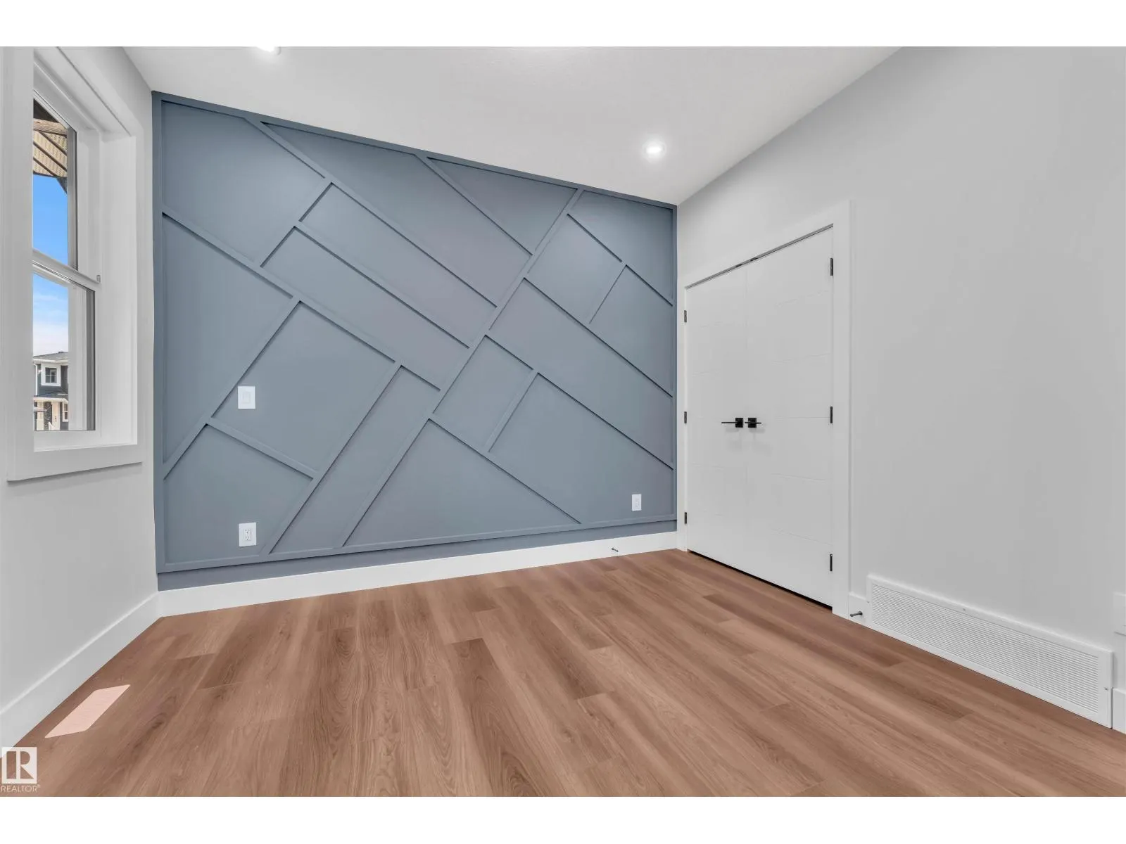 6216 18 ST