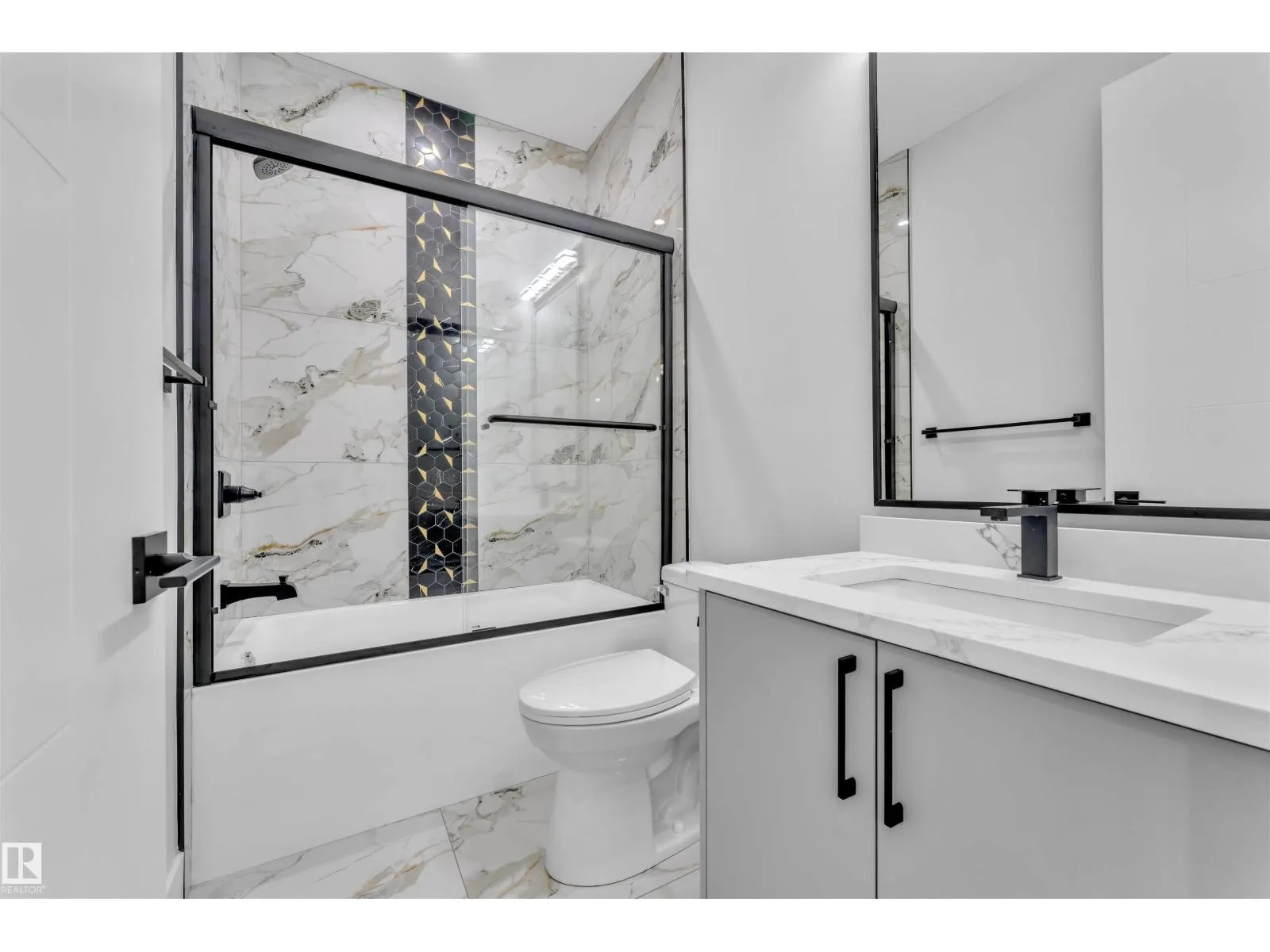 6216 18 ST