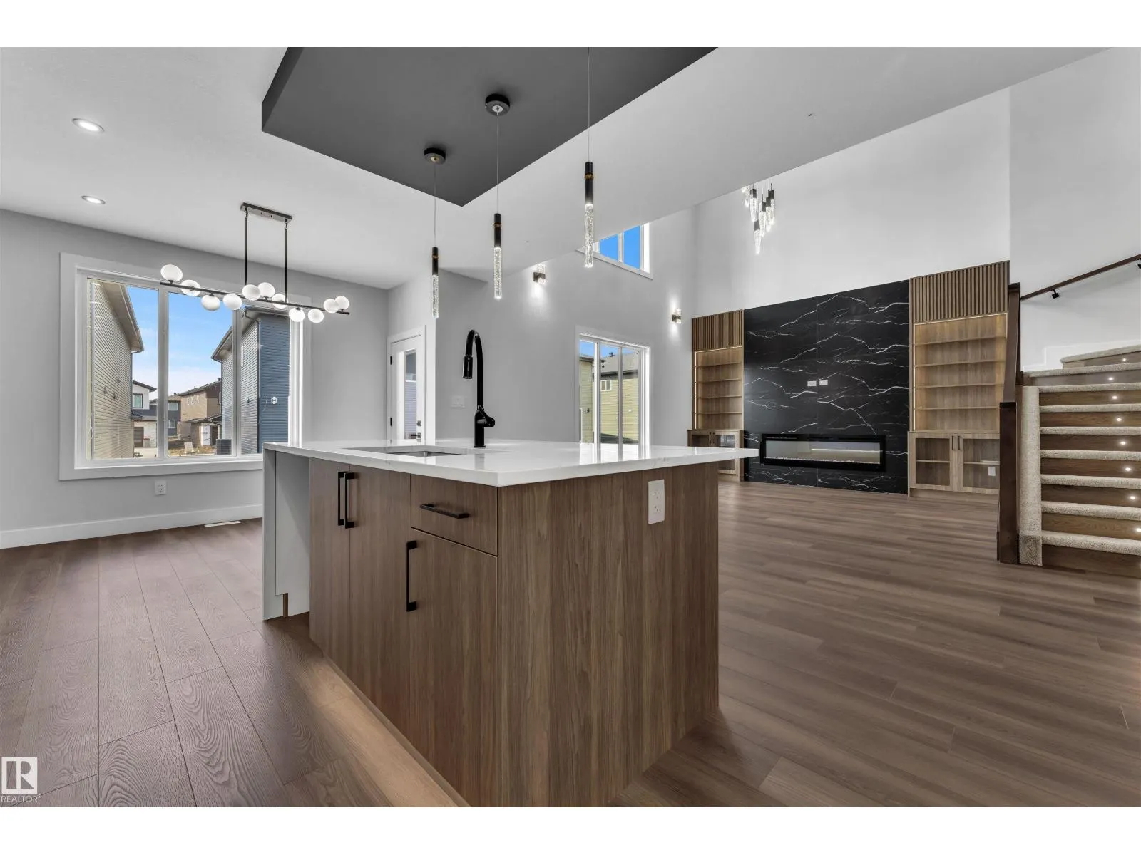 6216 18 ST