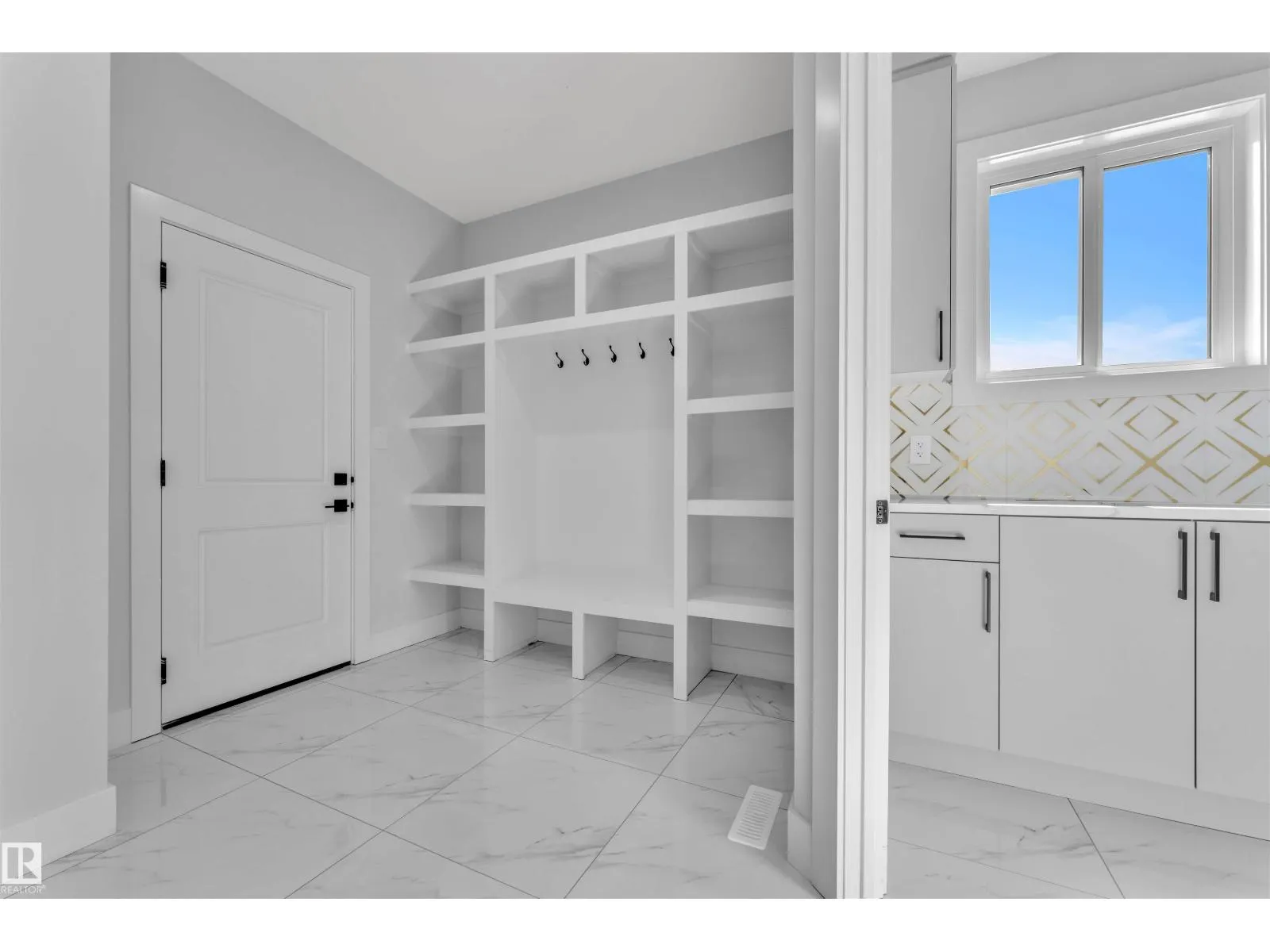 6216 18 ST