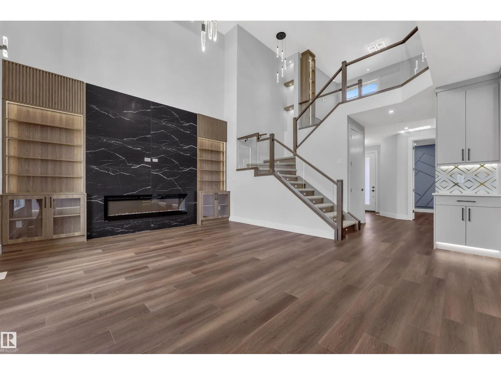 6216 18 ST