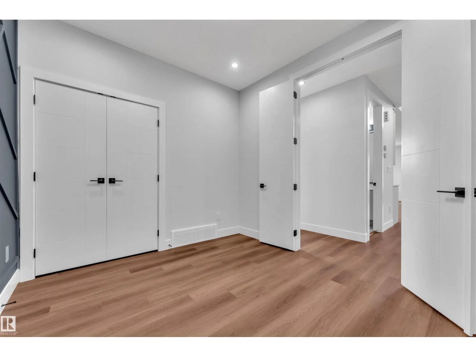 6216 18 ST