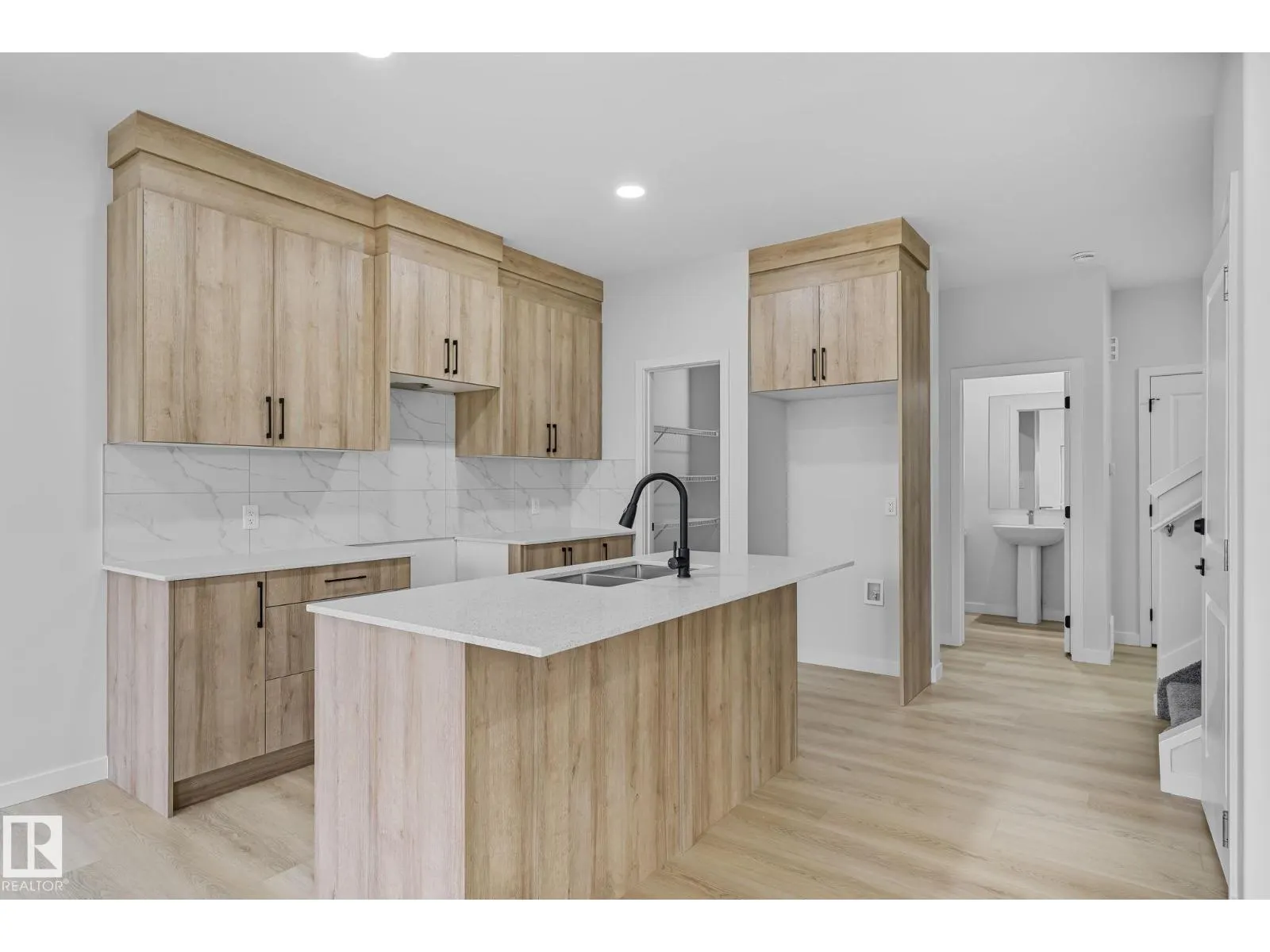 6385 KING WD SW