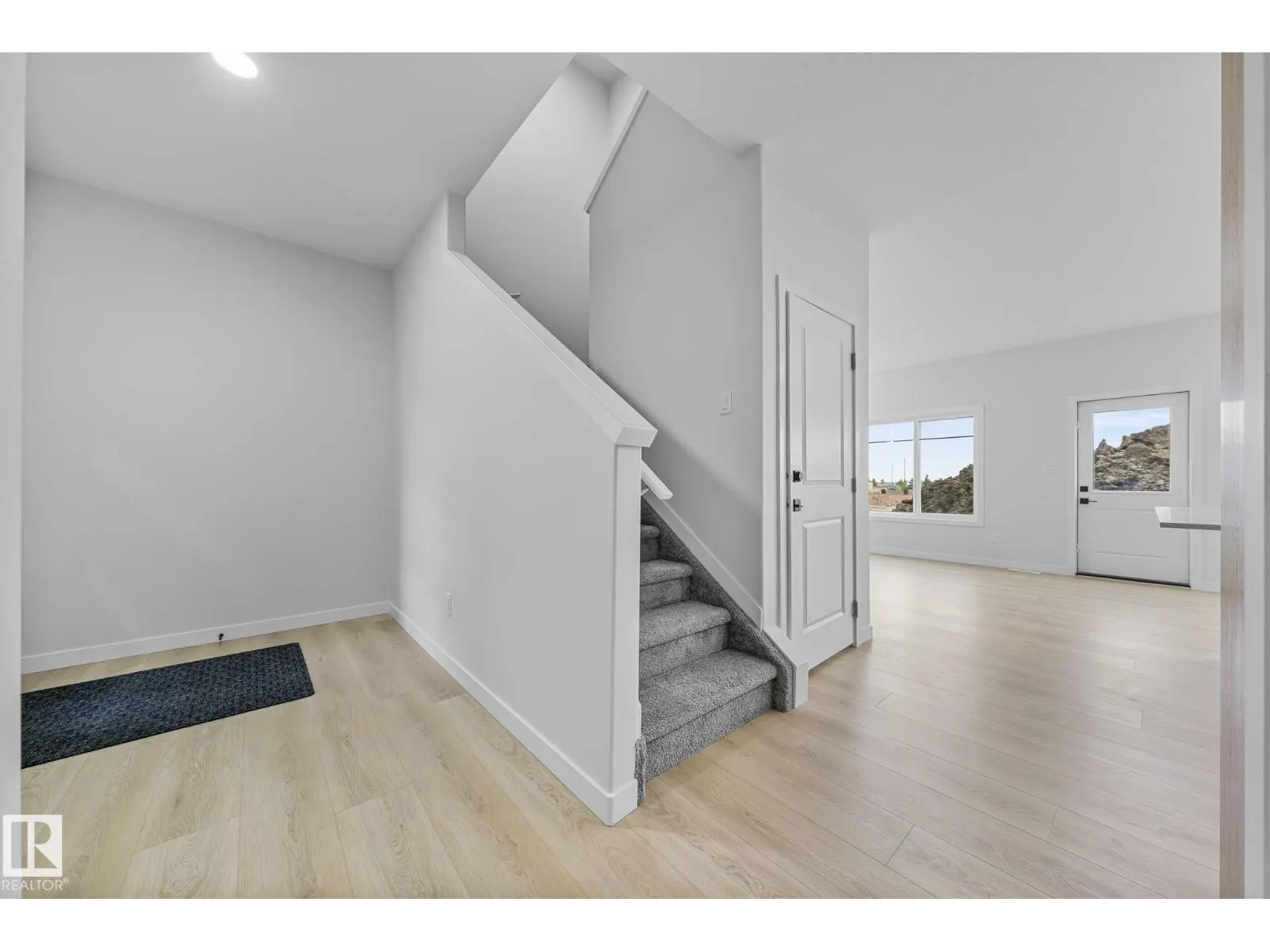 6385 KING WD SW