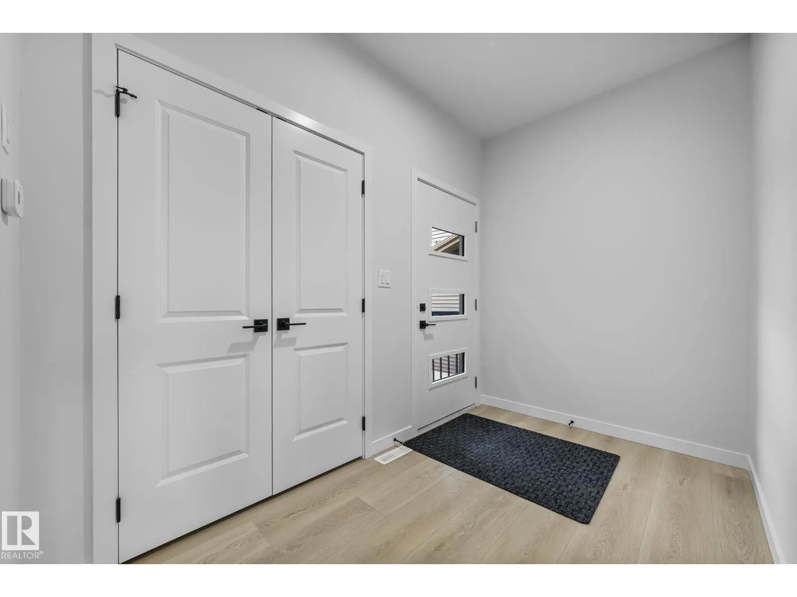 6385 KING WD SW