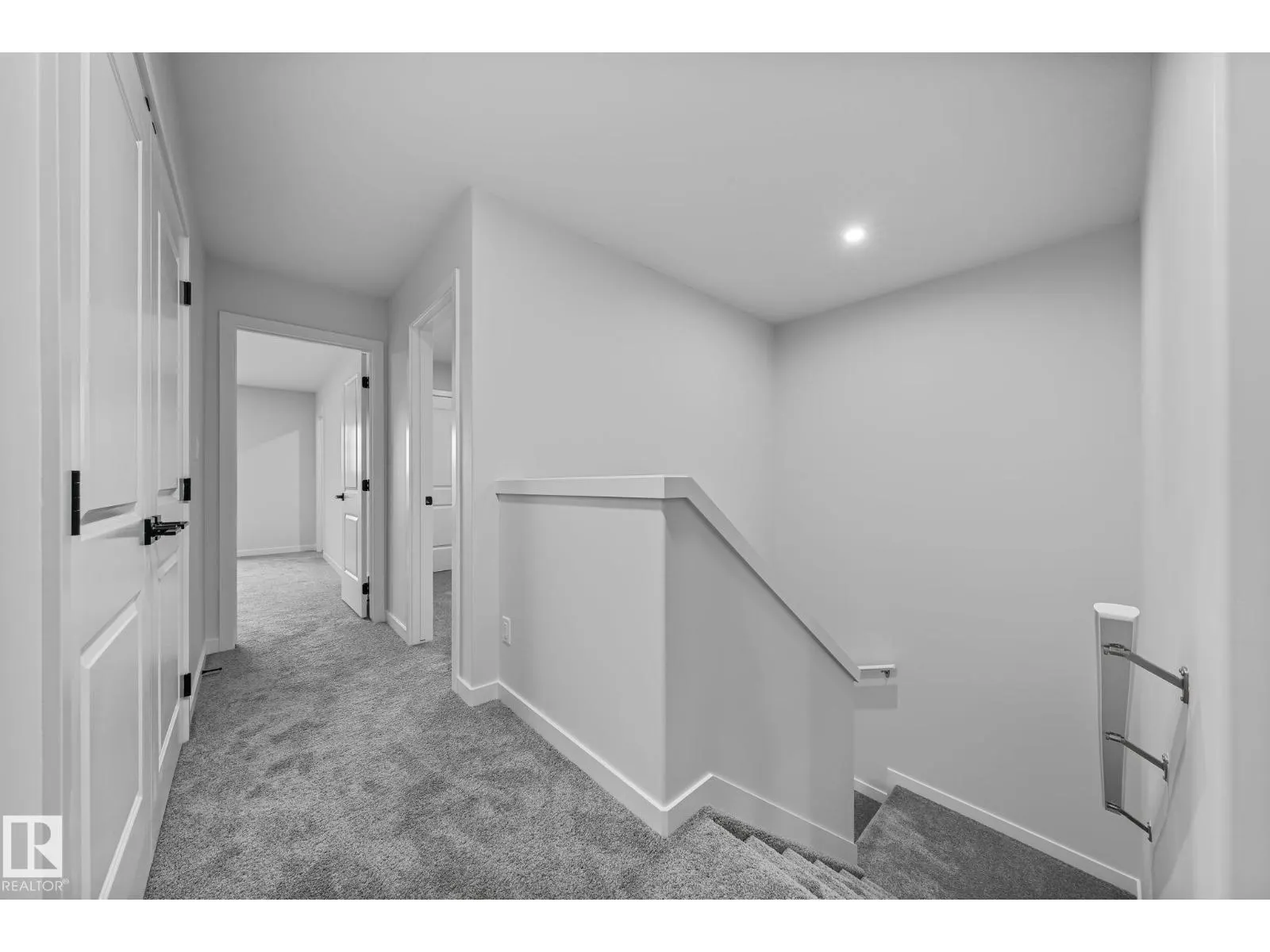 6385 KING WD SW