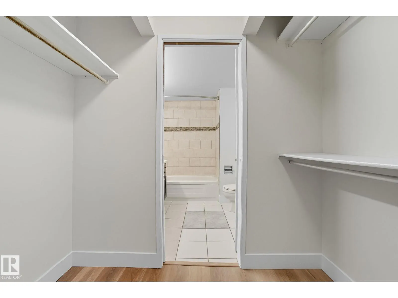 #6 10160 119 ST NW