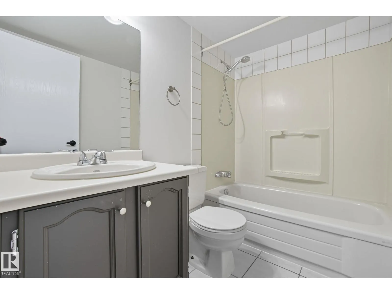 #6 10160 119 ST NW