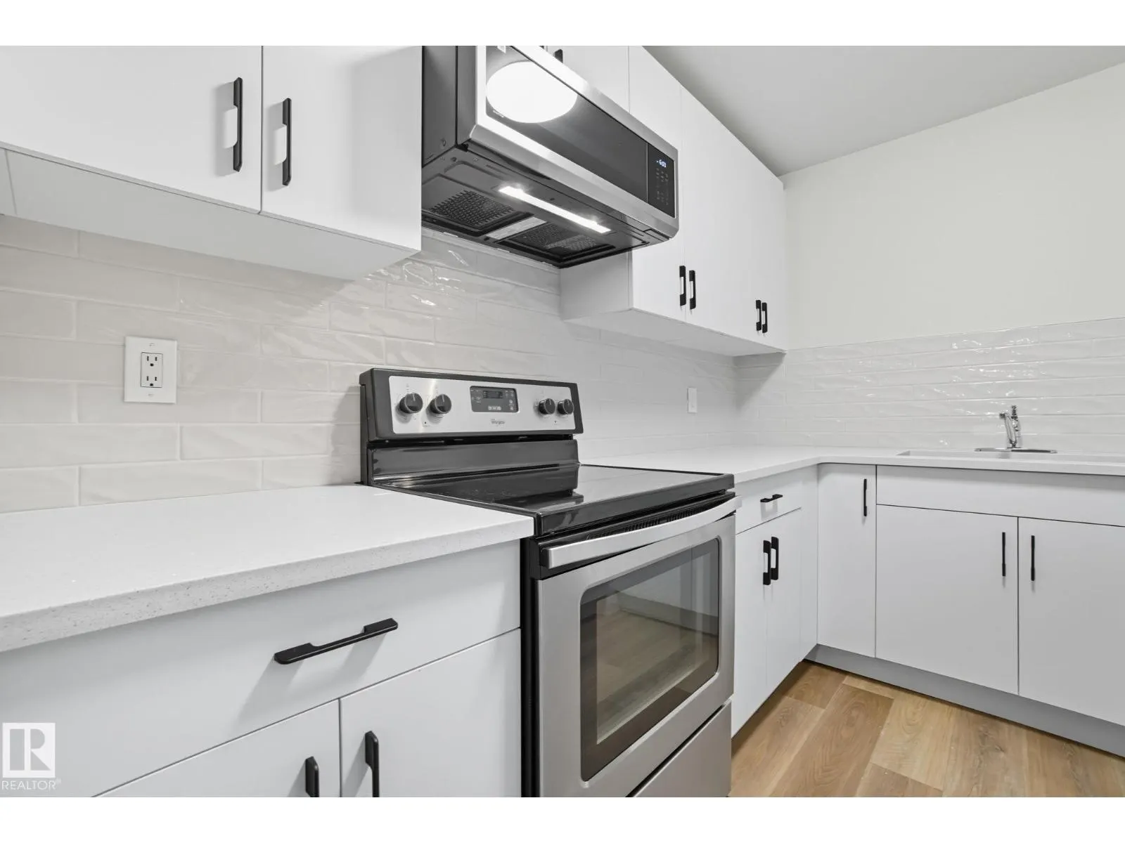 #6 10160 119 ST NW