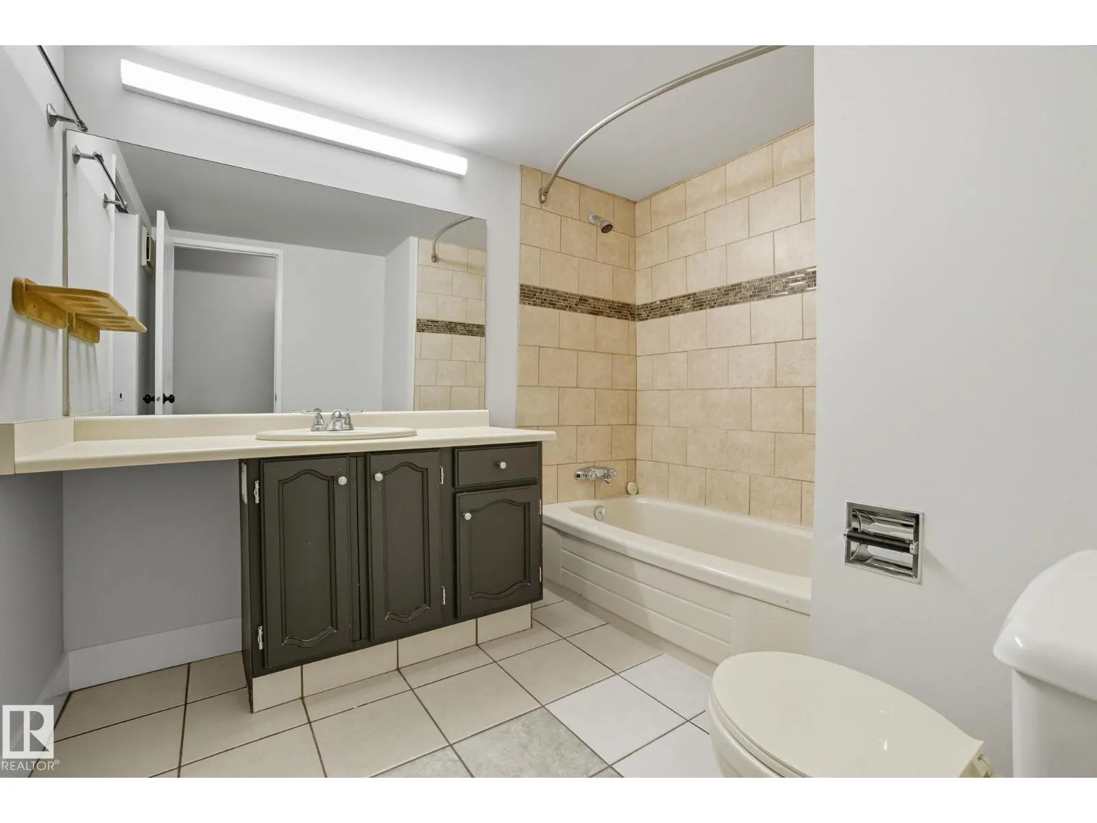 #6 10160 119 ST NW