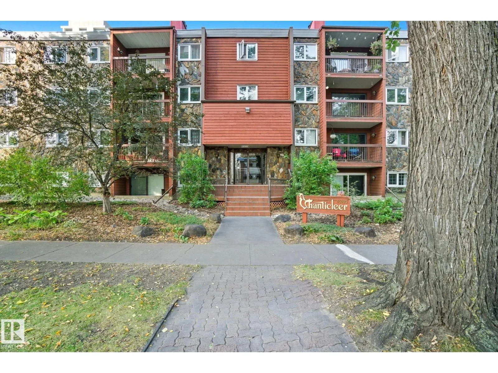 #6 10160 119 ST NW