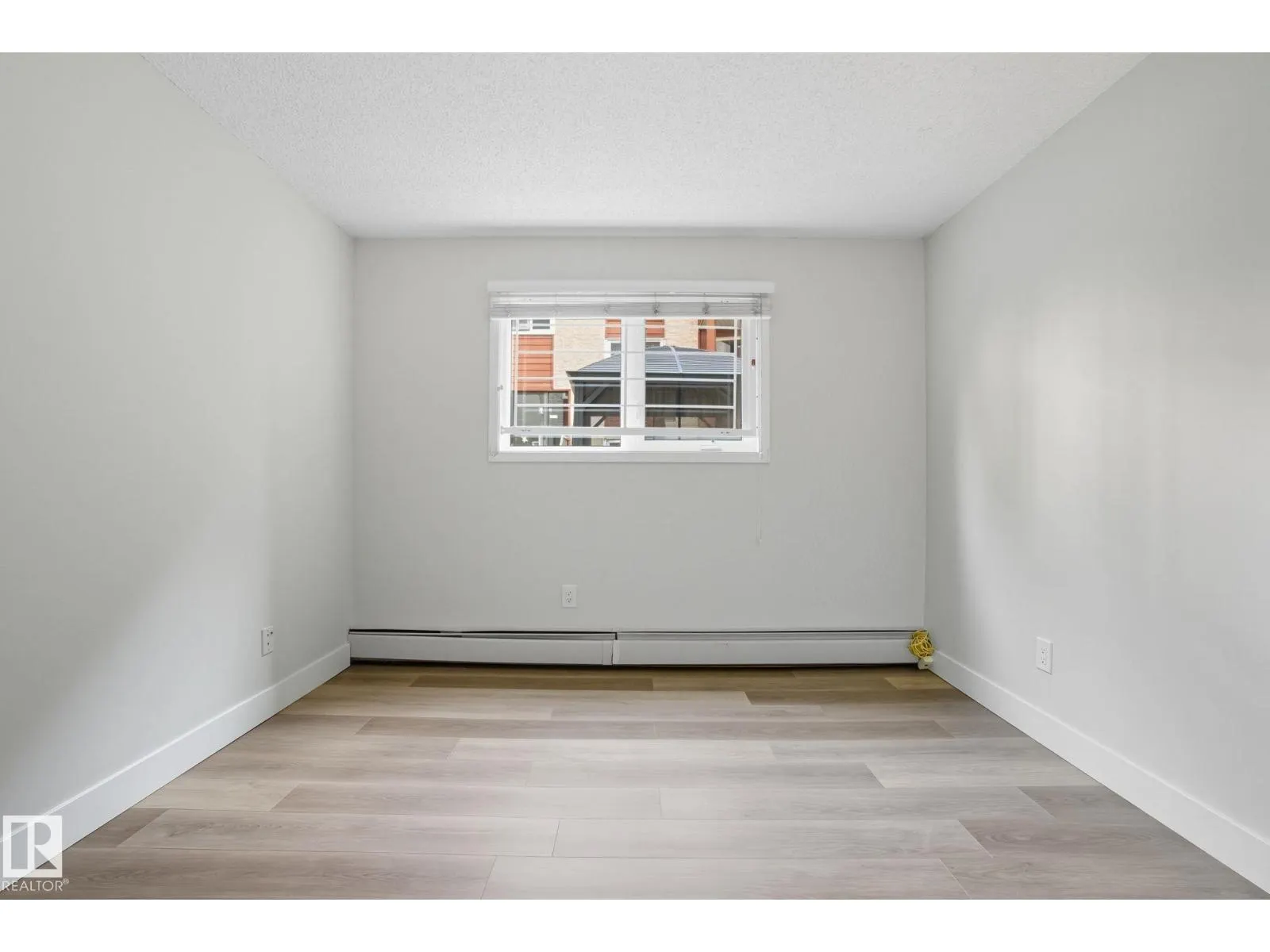 #6 10160 119 ST NW