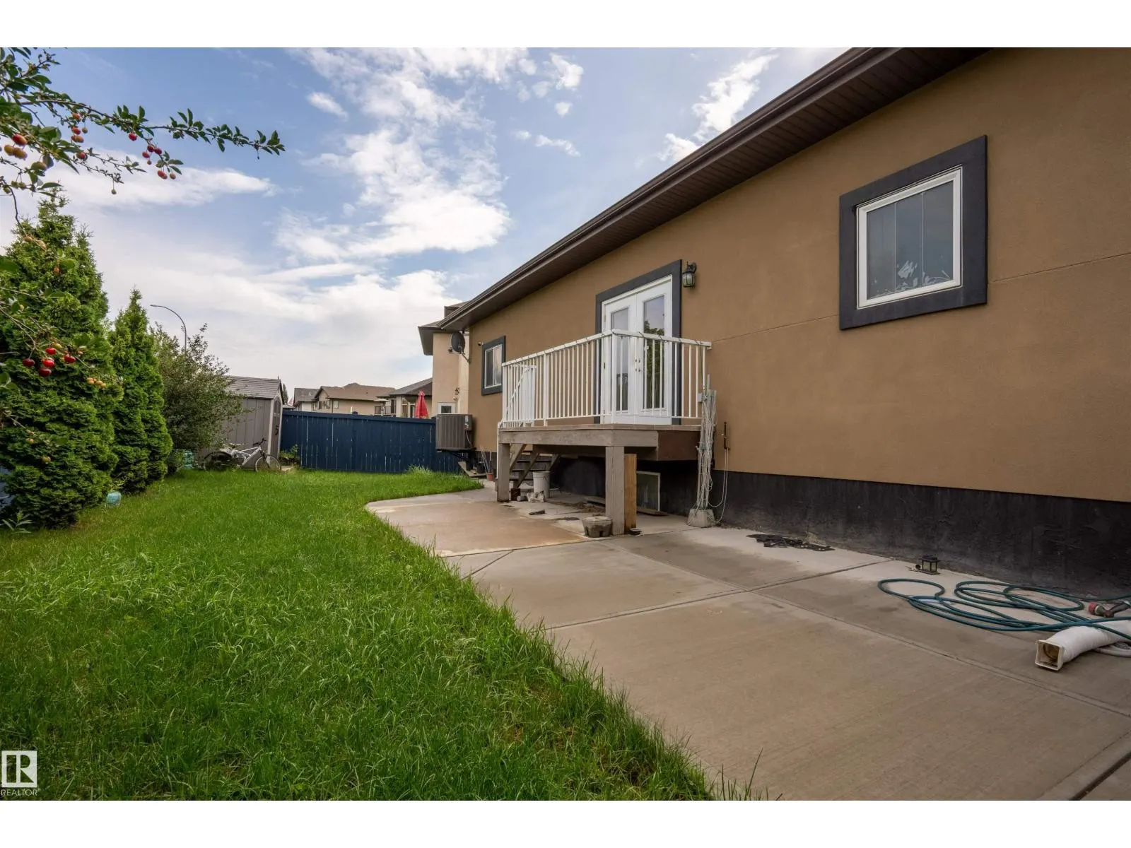 1527 67 ST SW