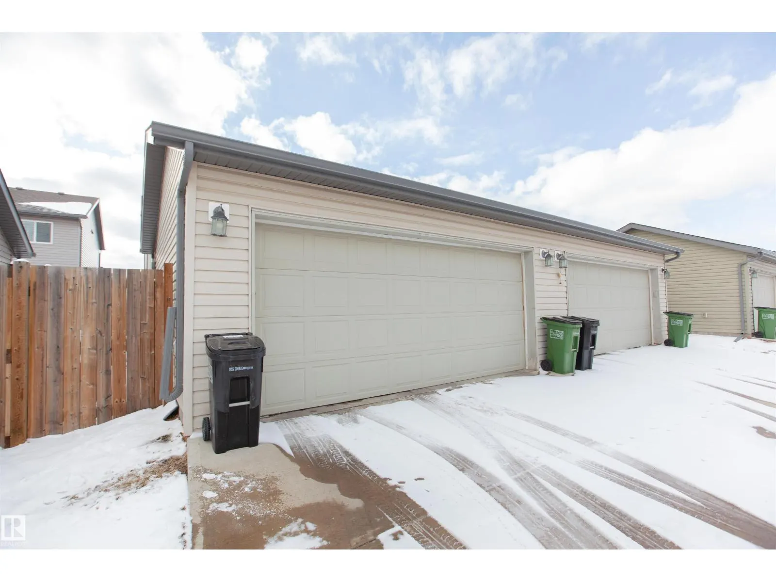 2902 MAPLE WY NW
