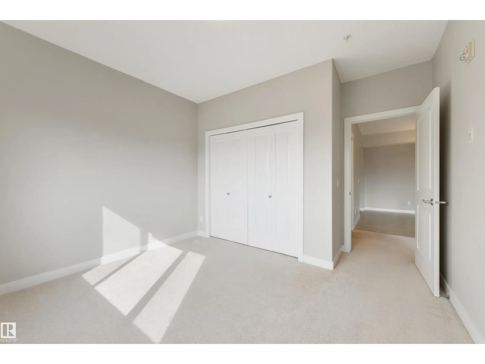 #338 511 QUEEN ST