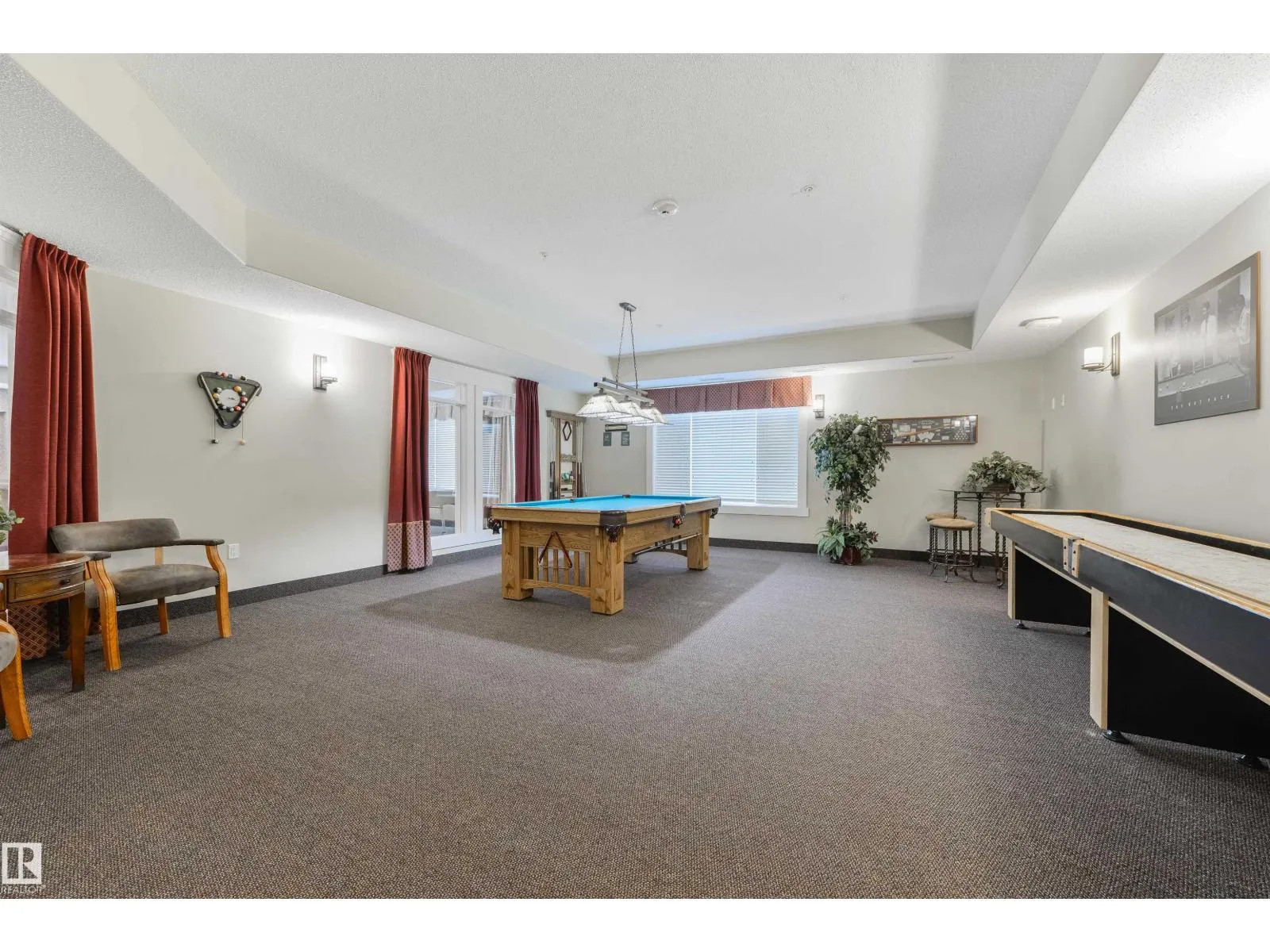 #338 511 QUEEN ST