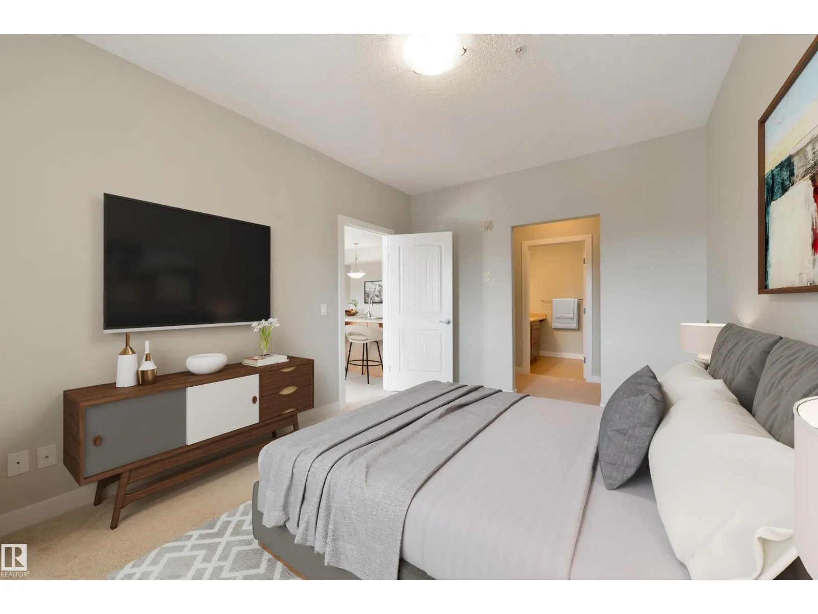 #338 511 QUEEN ST