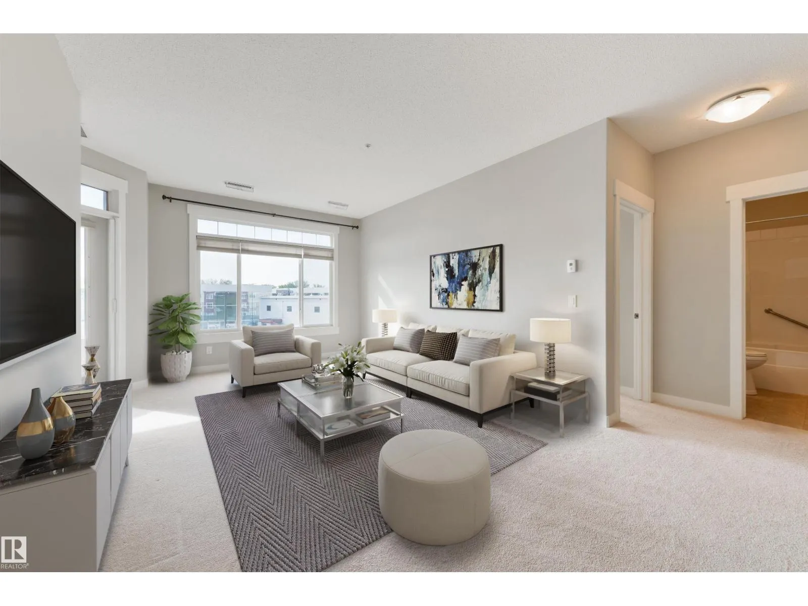 #338 511 QUEEN ST